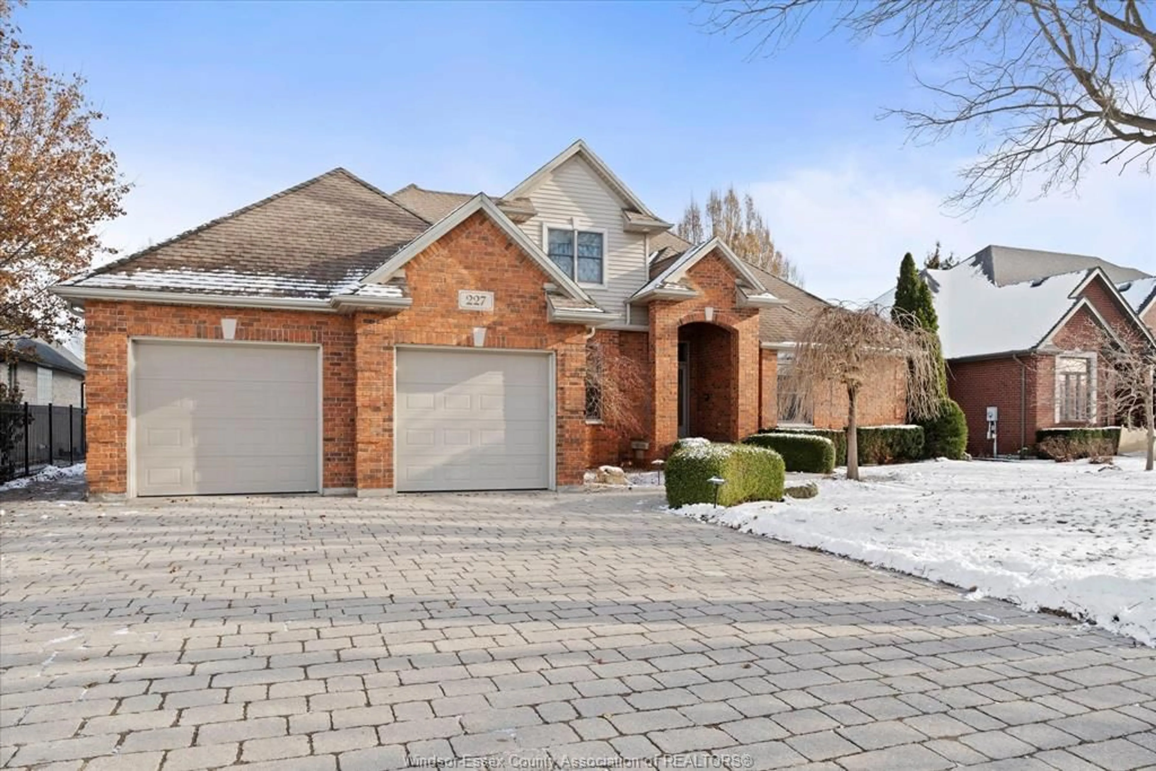 Home with brick exterior material, street for 227 CLUBVIEW Dr, Amherstburg Ontario N9V 3Z3