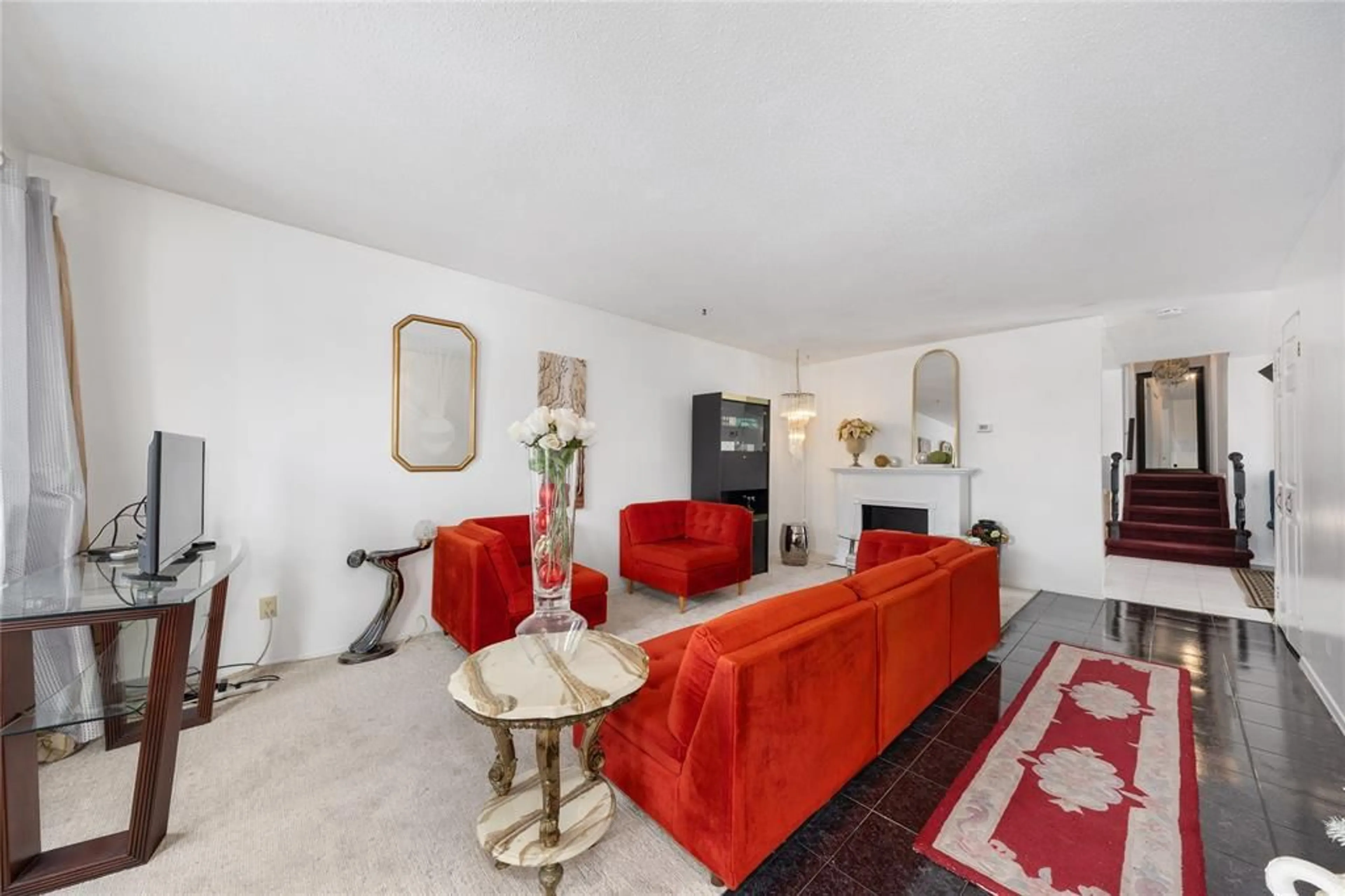 Living room with furniture, unknown for 218 Oakburne Pl, Sarnia Ontario N7S 4X3