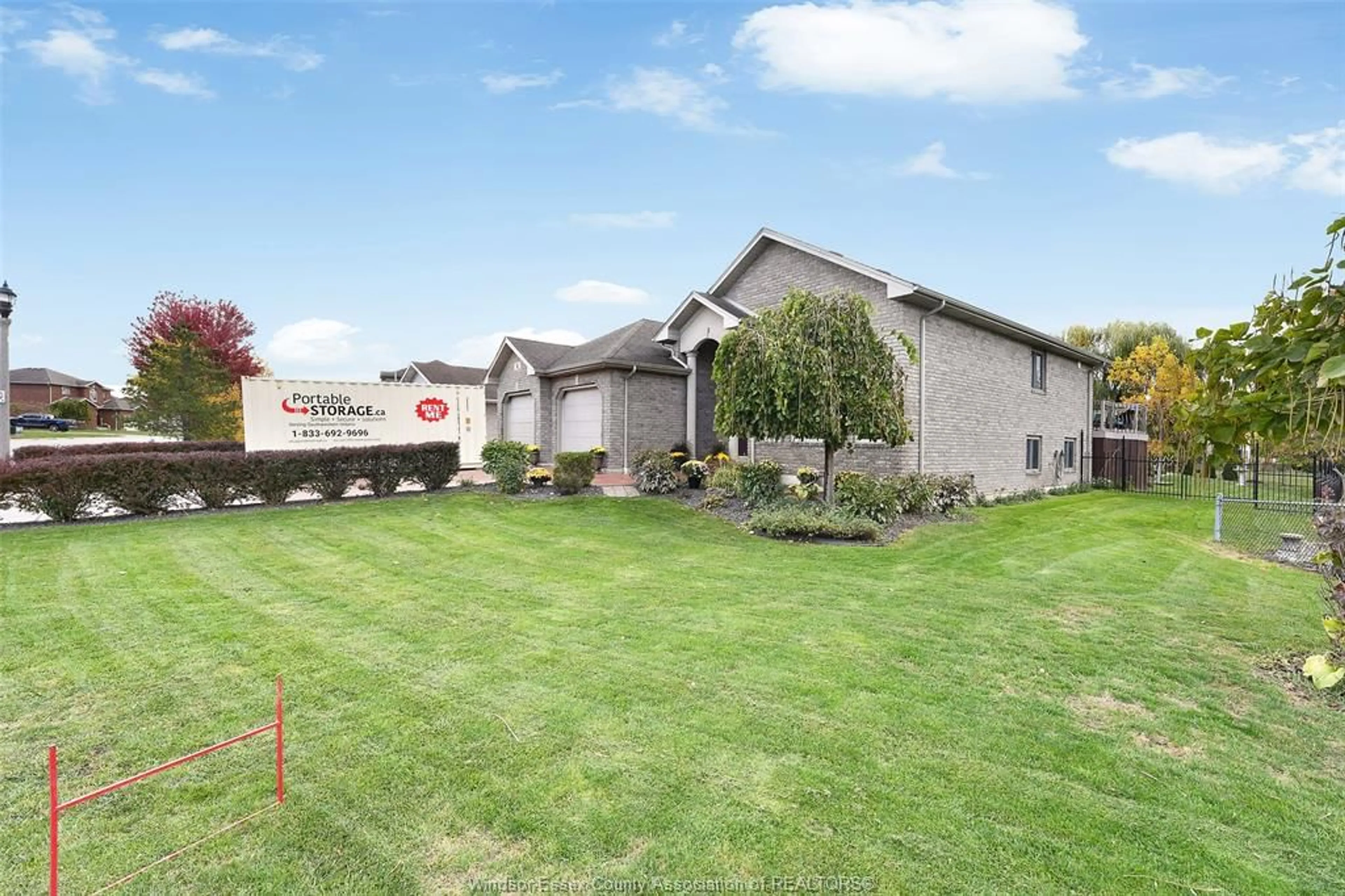 Unknown for 1 KINGSBRIDGE Dr, Amherstburg Ontario N9V 4A4