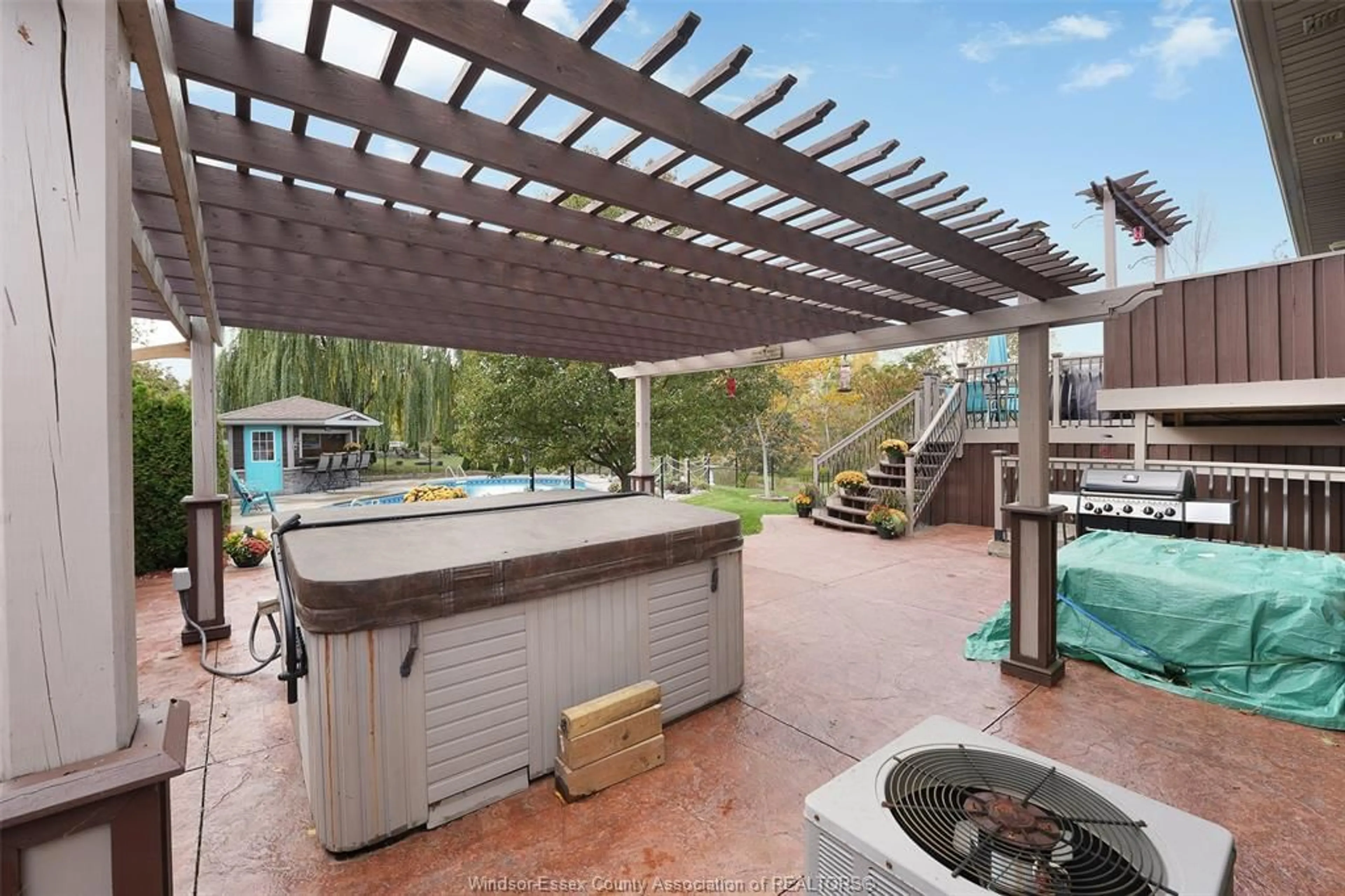 Patio, water/lake/river/ocean view for 1 KINGSBRIDGE Dr, Amherstburg Ontario N9V 4A4