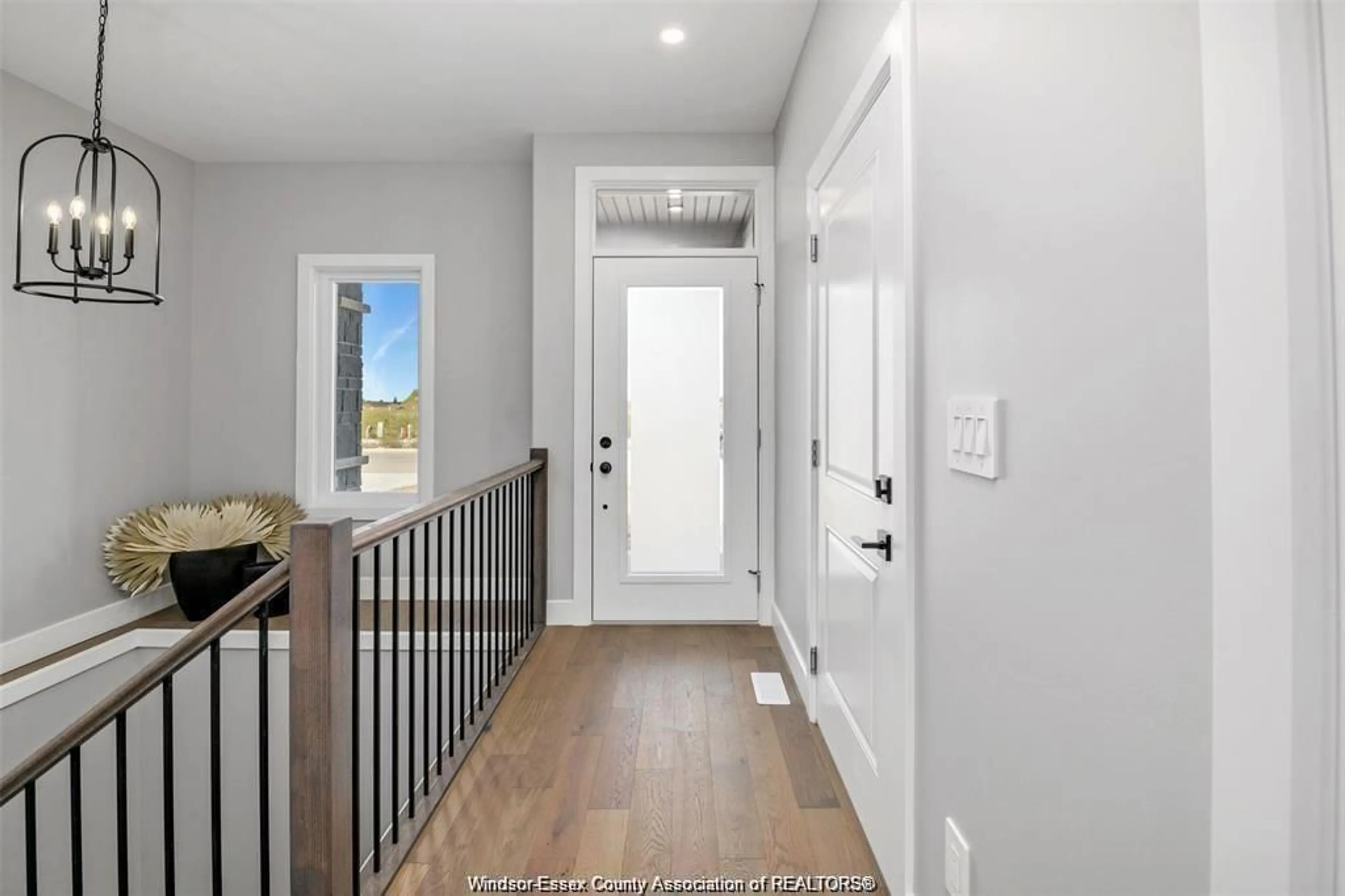 Indoor entryway for 133 BRIGHTON Pl, Chatham Ontario N7L 0G7