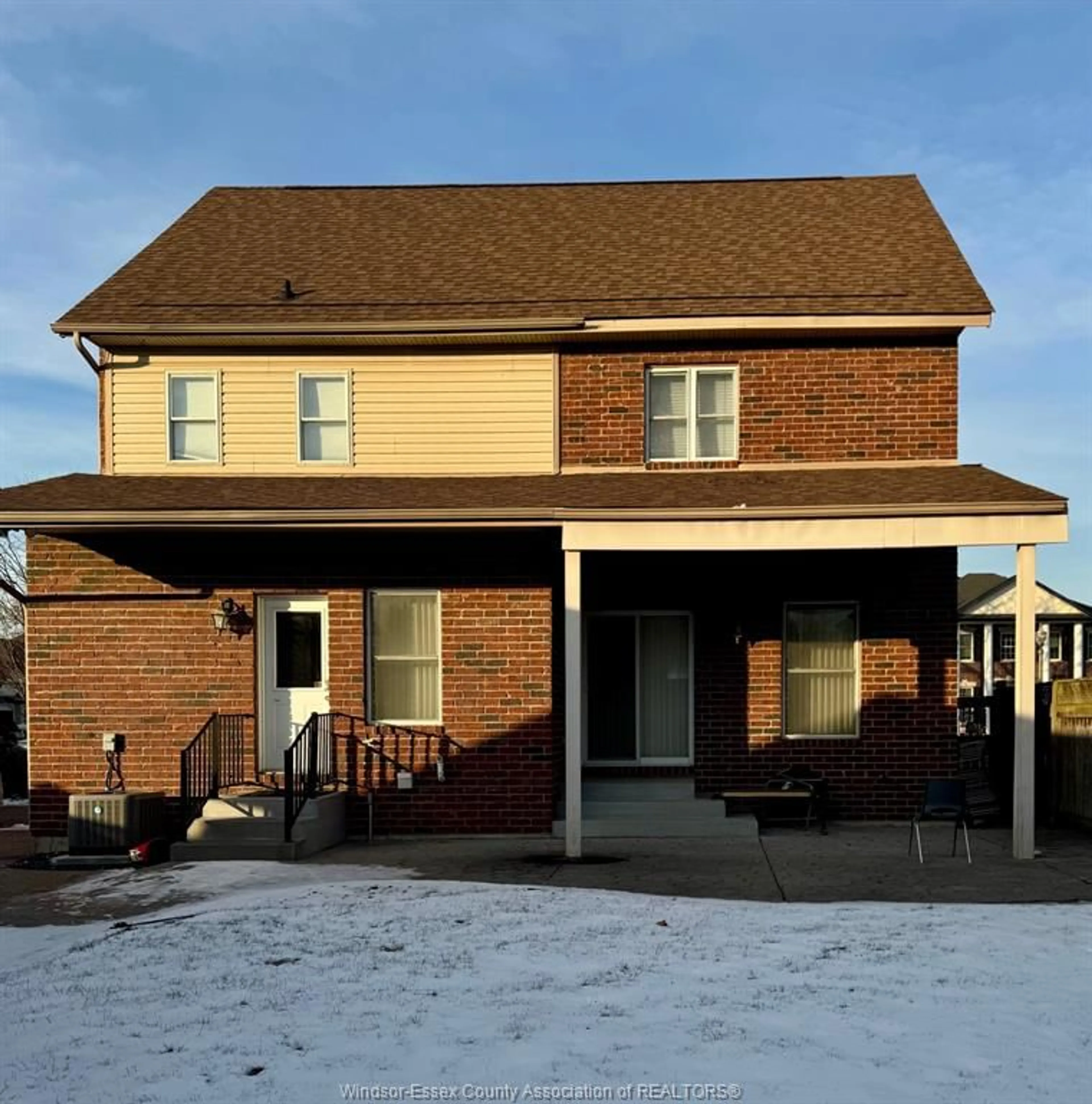 Home with brick exterior material, building for 11833 SAVANNA St, Windsor Ontario N8P 1P2