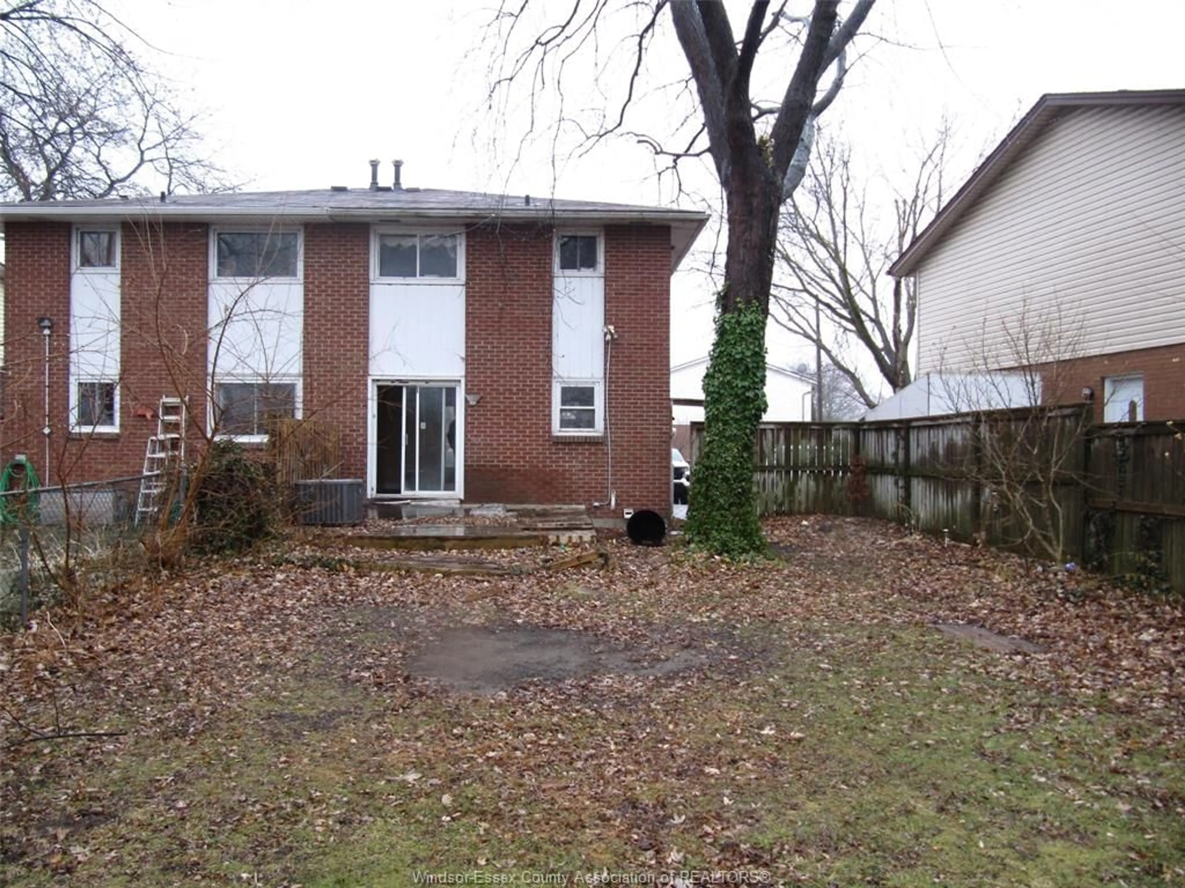 A pic from outside/outdoor area/front of a property/back of a property/a pic from drone, street for 9676 Melville, Windsor Ontario N8R 1B3