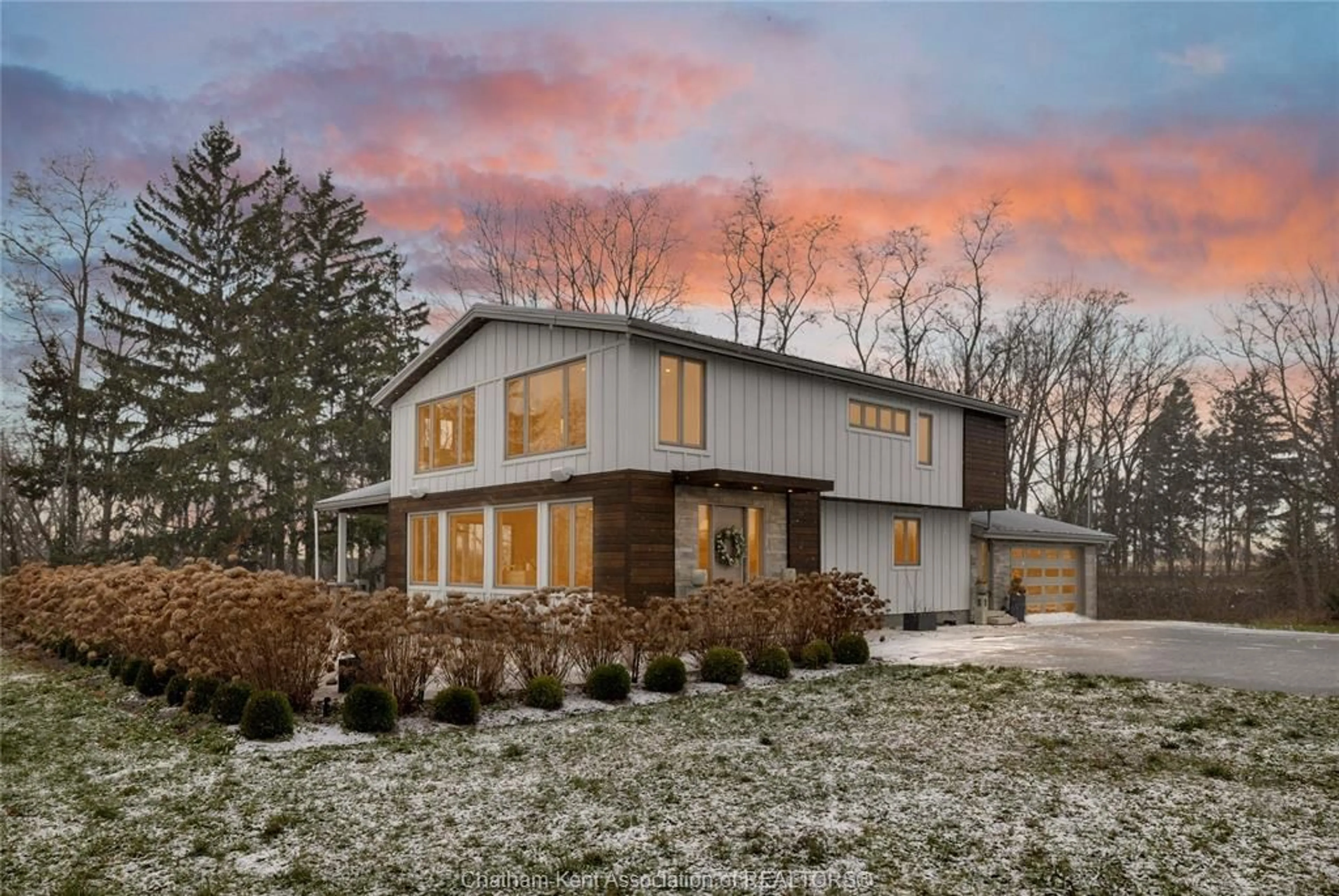 Home with brick exterior material, unknown for 434 Front Rd, Norfolk County Ontario N0E 1P0