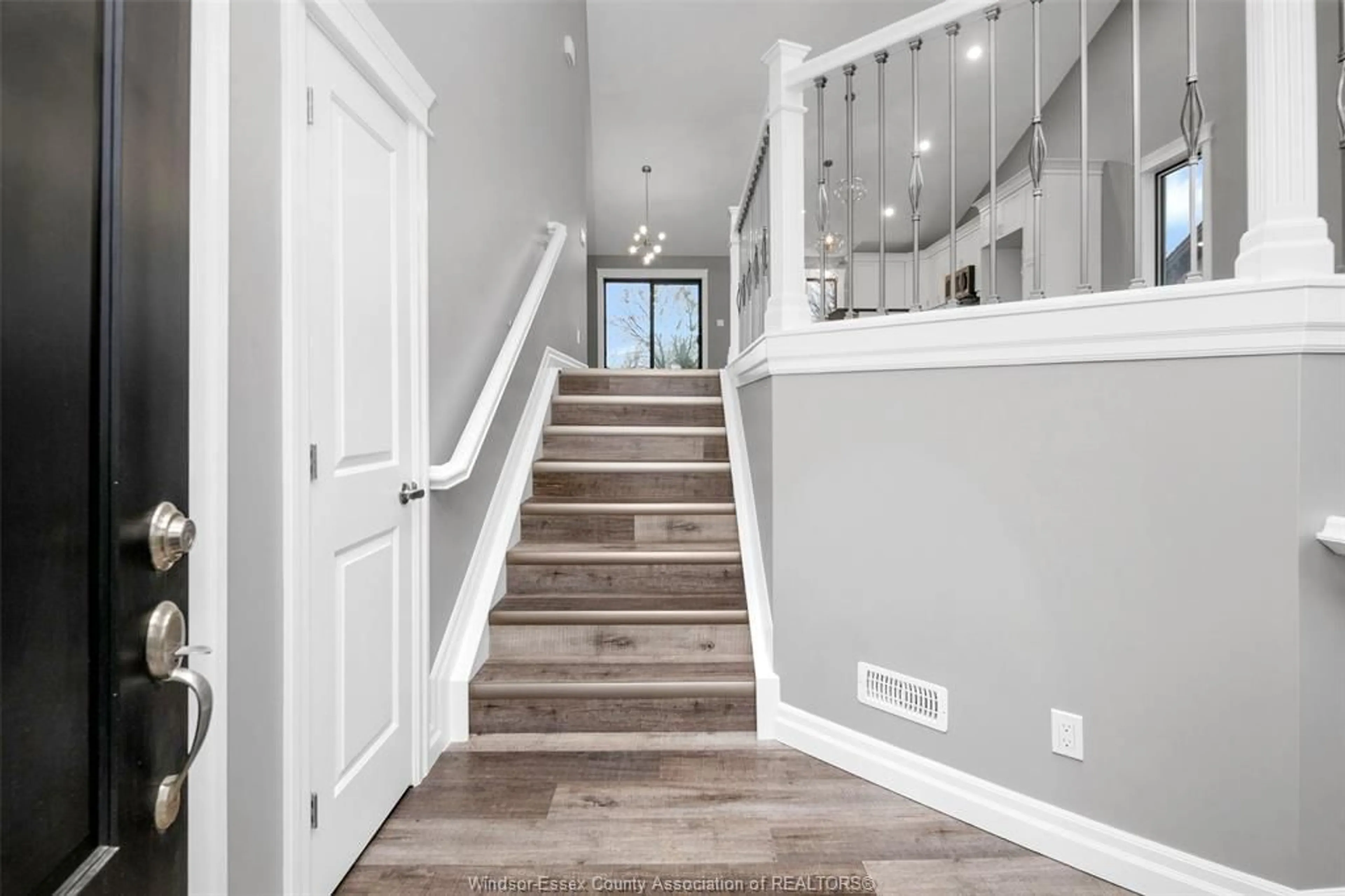 Stairs for 72 GRAF St, Harrow Ontario N0R 1G0