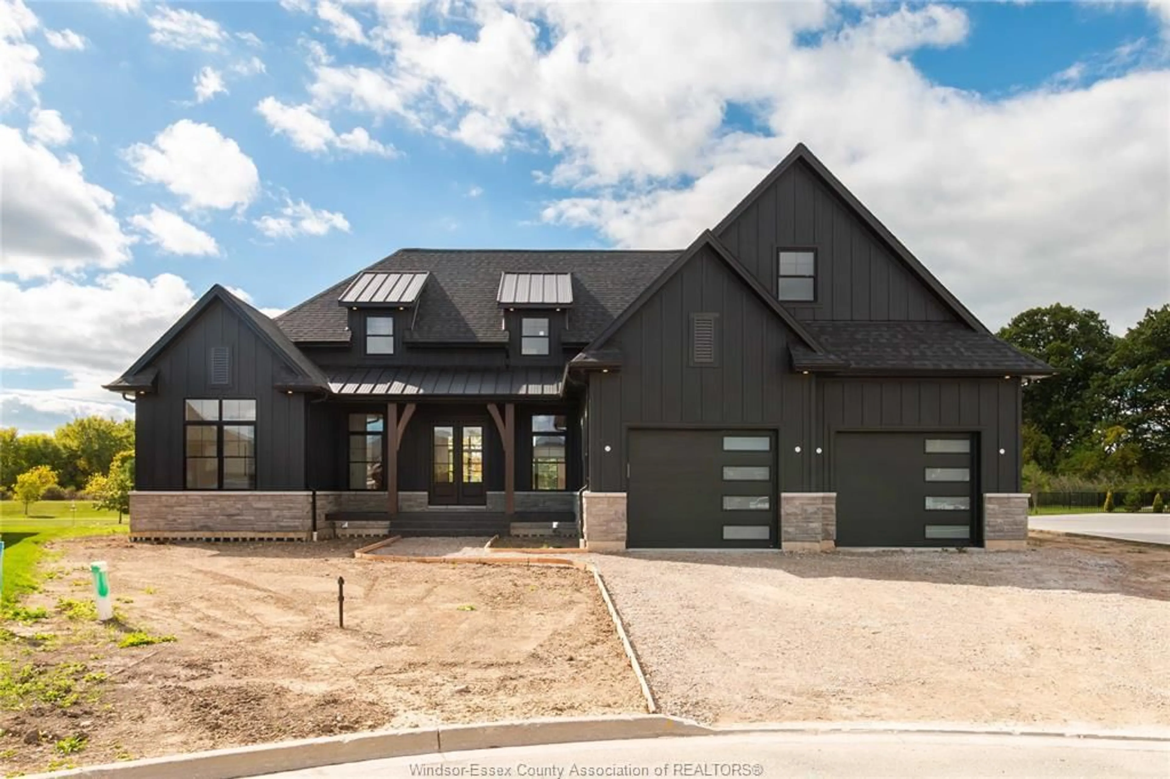 Home with brick exterior material, street for 38 YORK, Kingsville Ontario N9Y 0G3