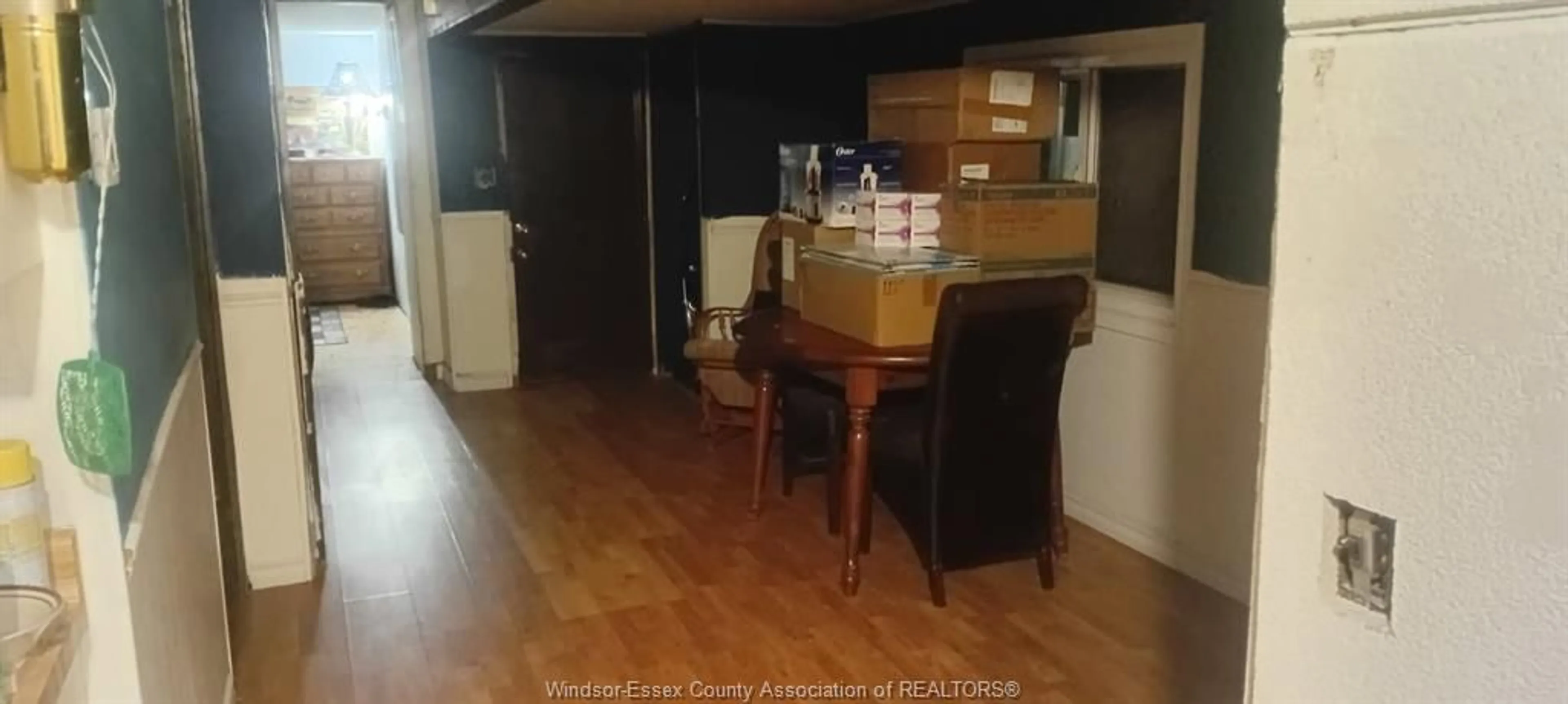 Dining room, wood/laminate floor for 36 DANA, Essex Ontario N8M 1Z1