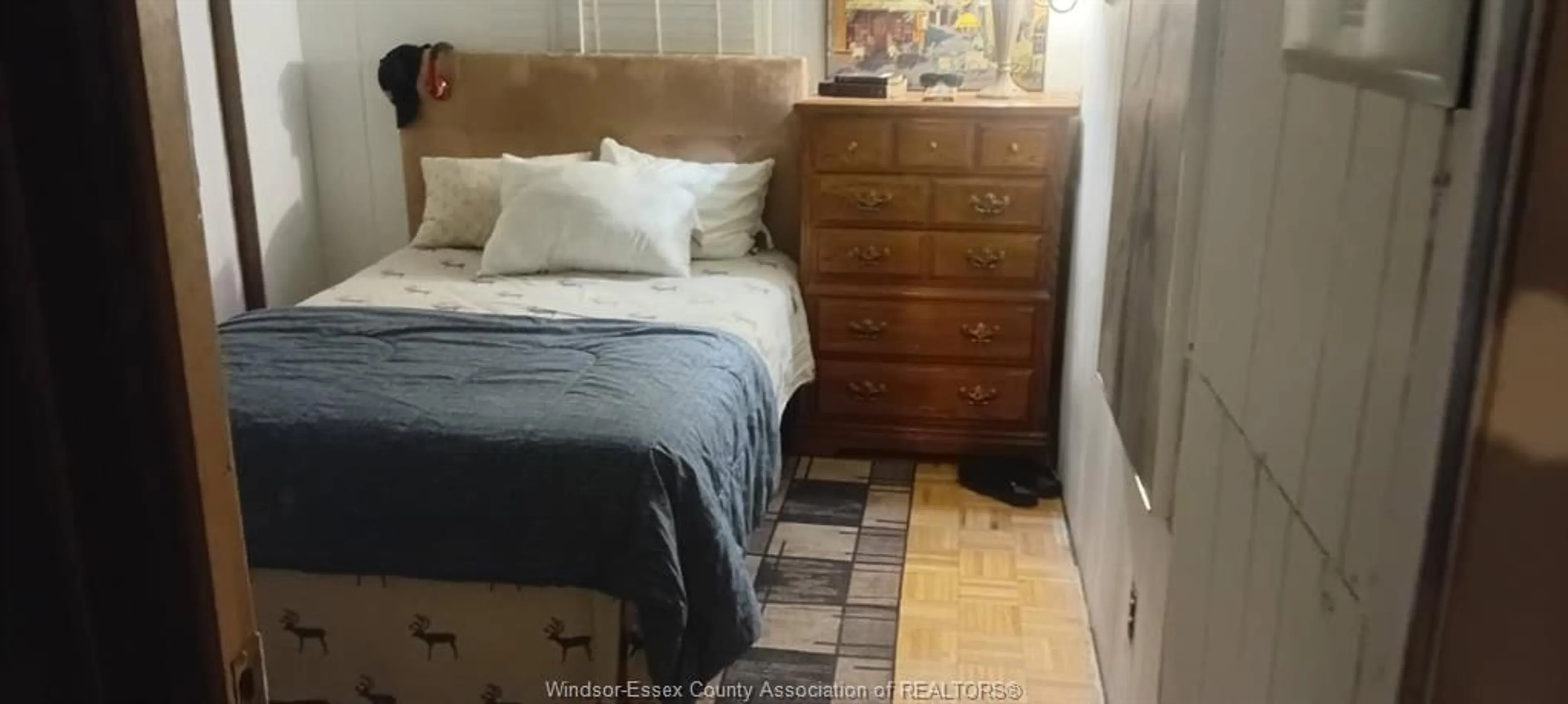 Bedroom with bed, unknown for 36 DANA, Essex Ontario N8M 1Z1