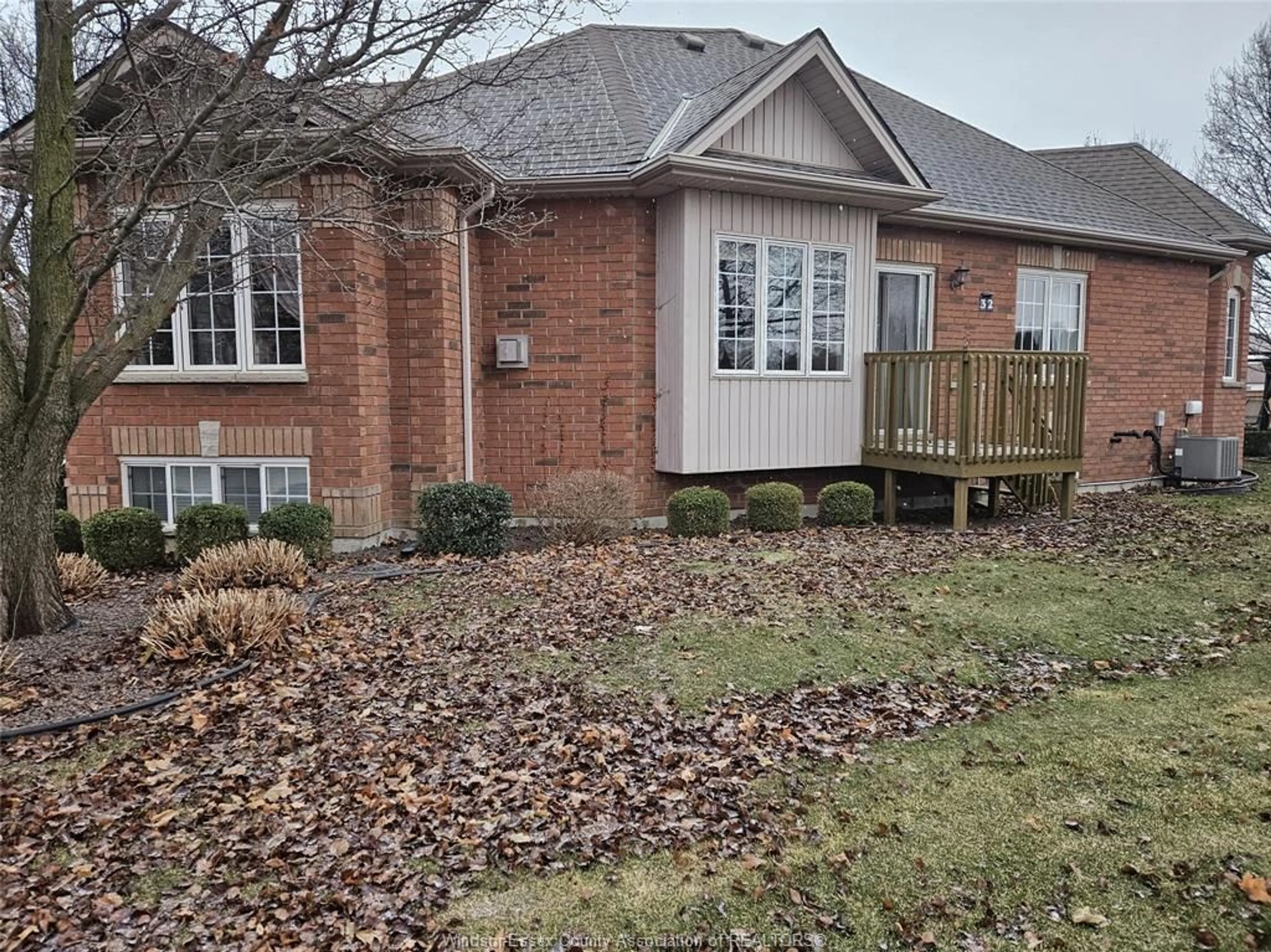 Home with brick exterior material, unknown for 32 ROBSON #7, Leamington Ontario N8H 2M9