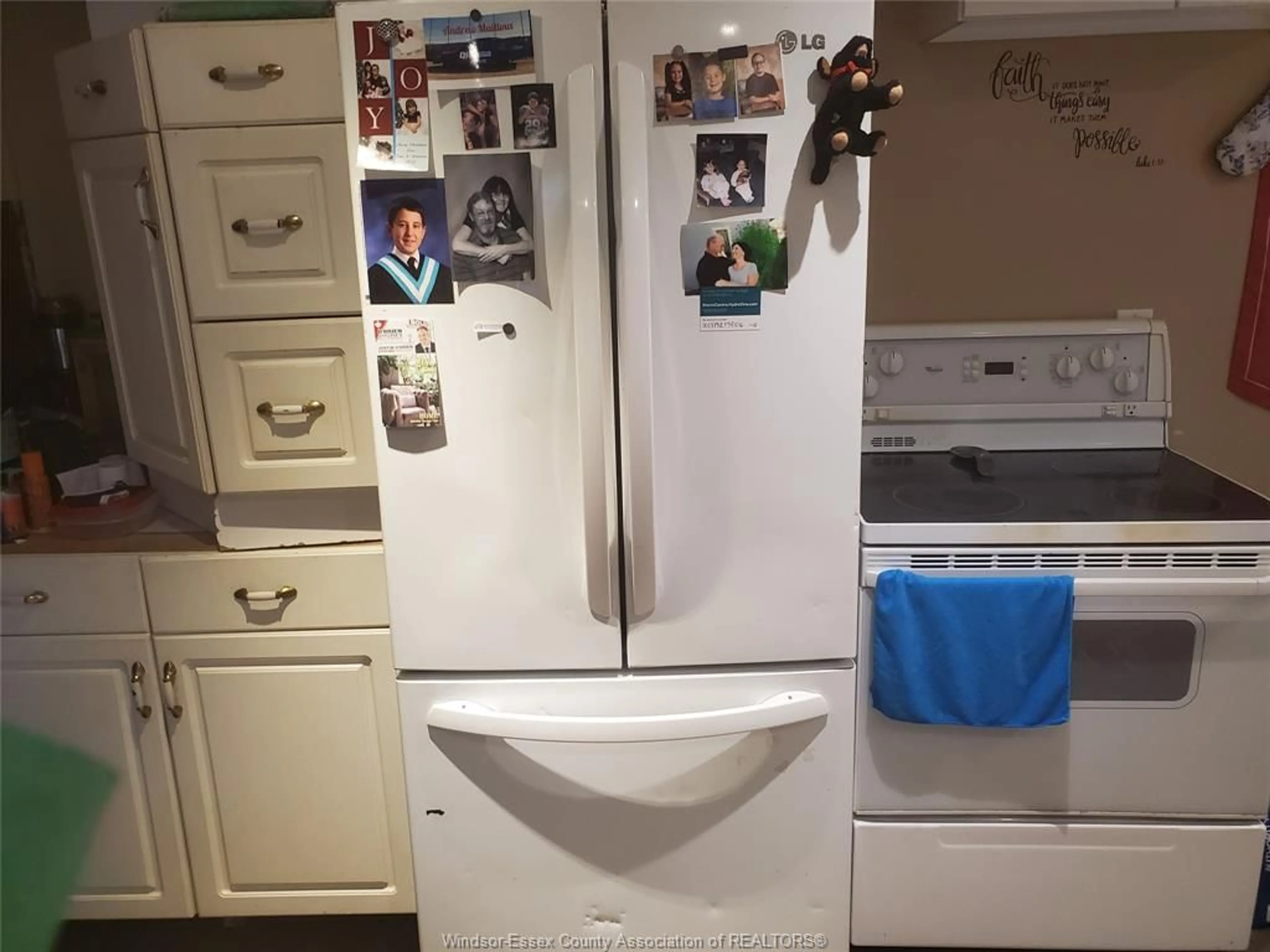 Standard kitchen, unknown for 50 REGINA, Lakeshore Ontario N8N 2P5