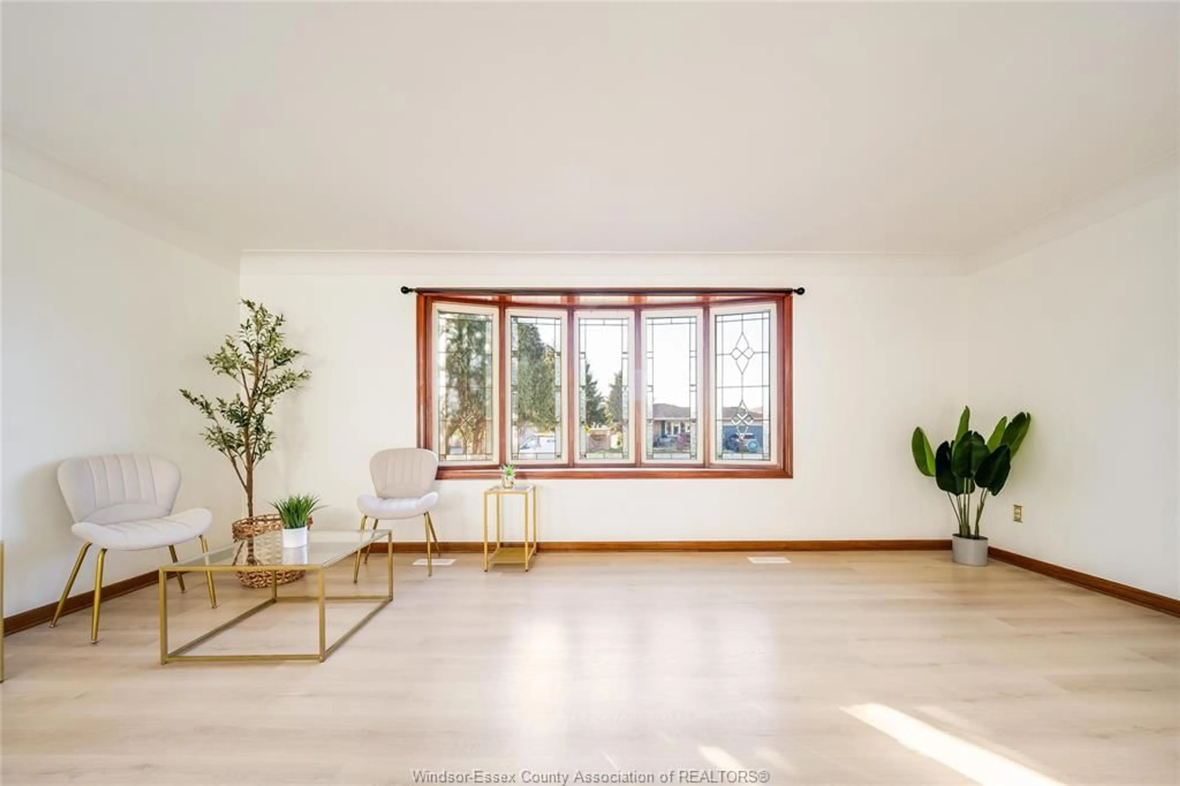 Unknown for 9223 ESPLANADE Dr, Windsor Ontario N8R 1J2