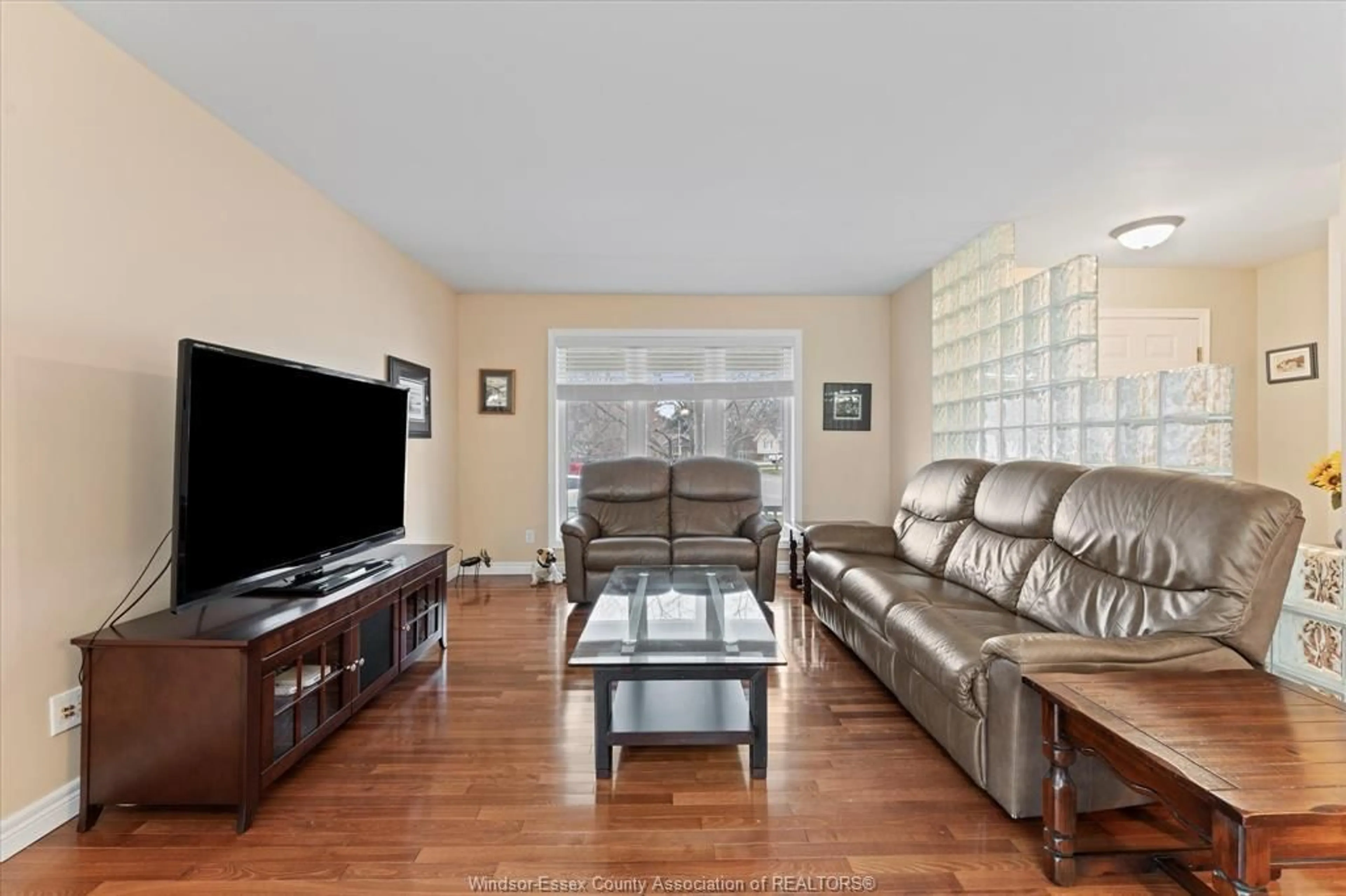 Living room with furniture, unknown for 154 PURPLE PLUM, Kingsville Ontario N9Y 3P6