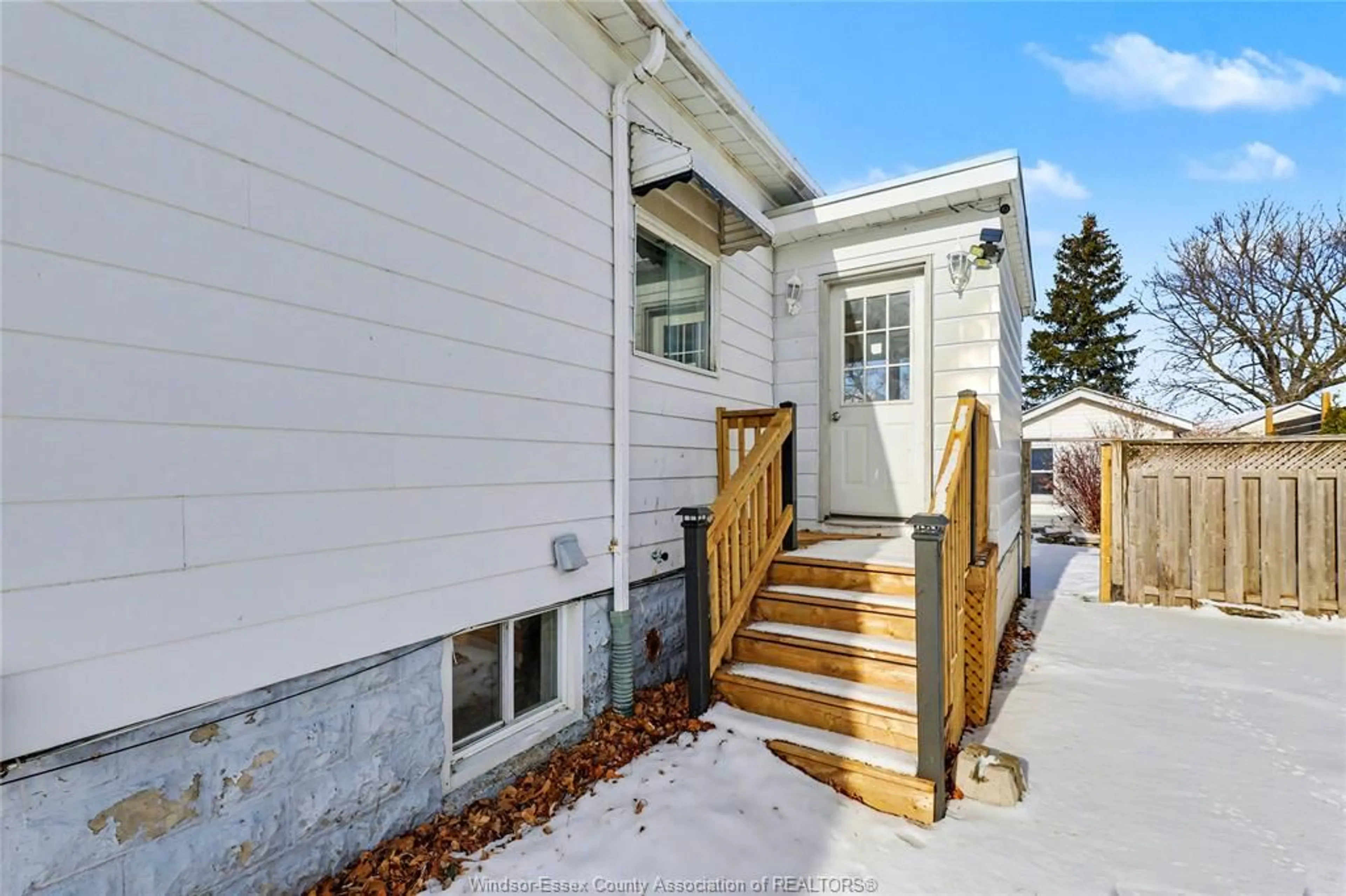 Unknown for 518 GEORGE St, Sarnia Ontario N7T 4P9