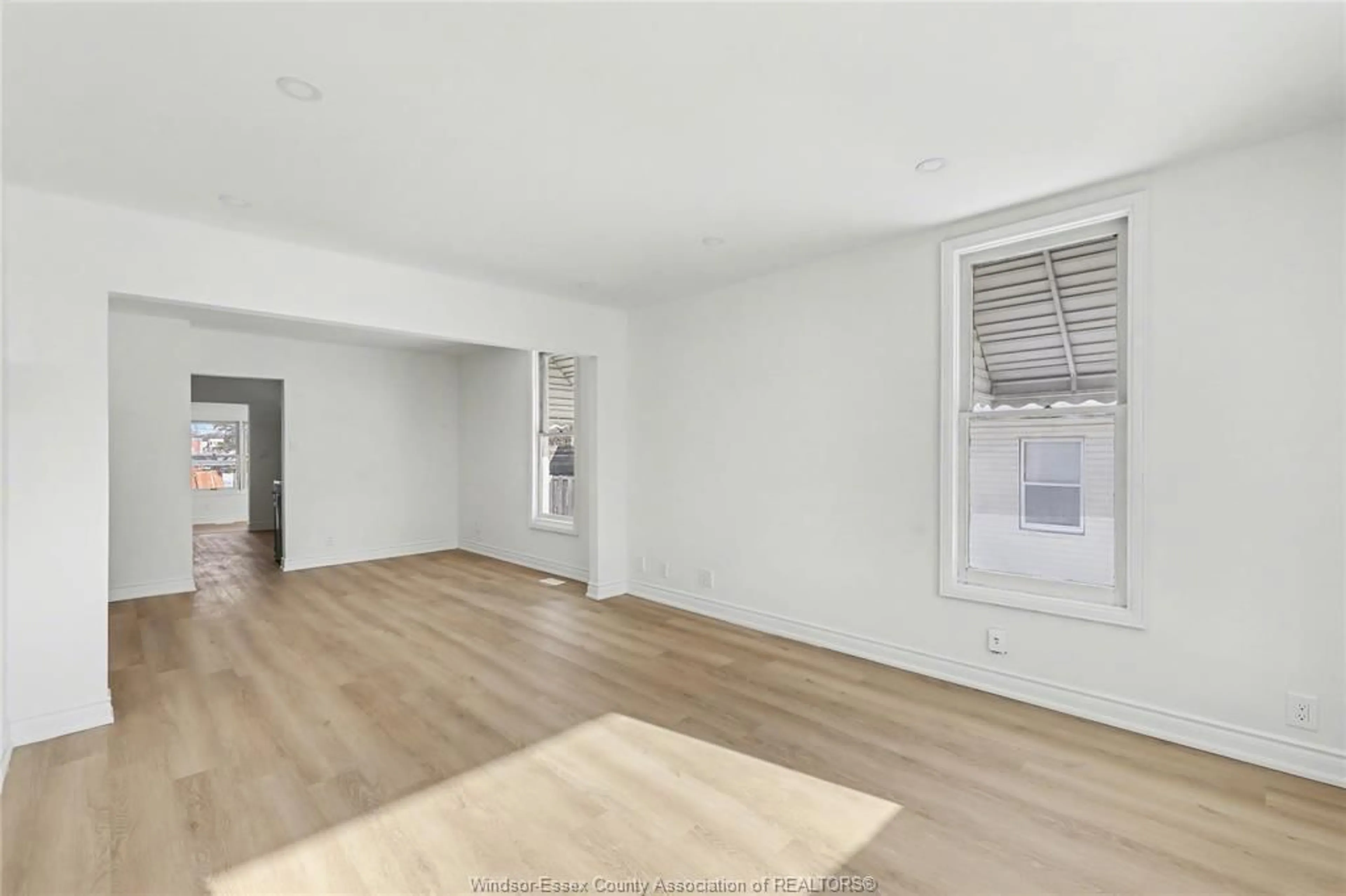 A pic of a room for 518 GEORGE St, Sarnia Ontario N7T 4P9