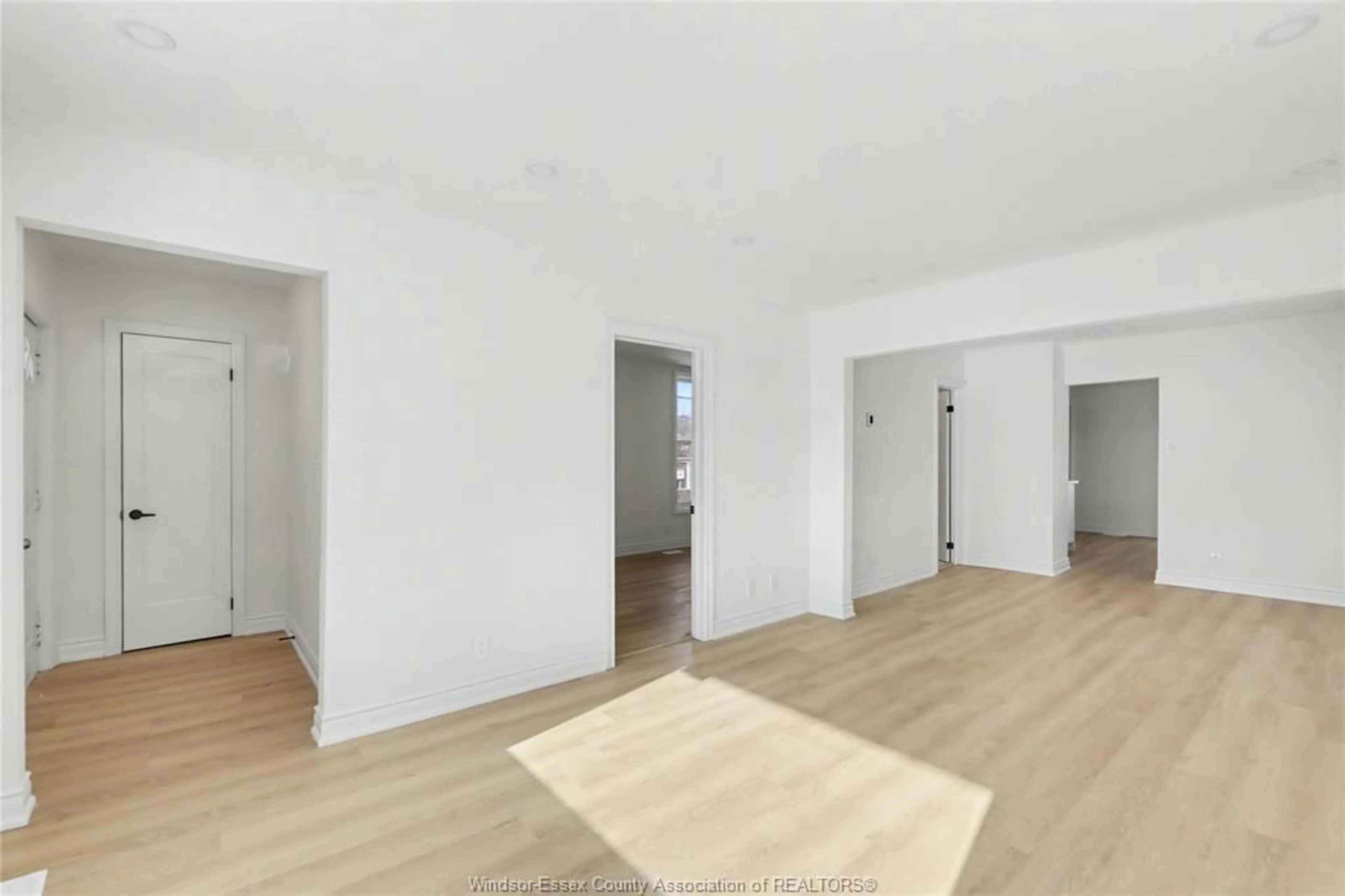 A pic of a room for 518 GEORGE St, Sarnia Ontario N7T 4P9