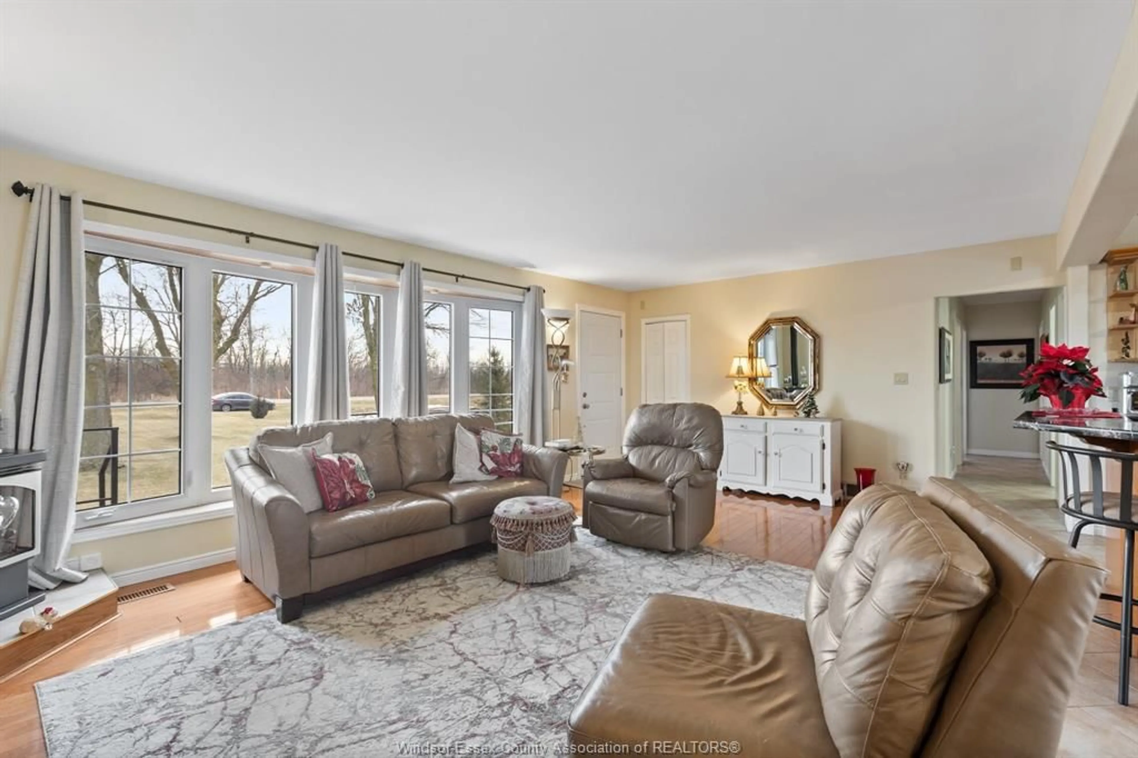 Living room with furniture, unknown for 6578 CONCESSION 6, Amherstburg Ontario N9V 1Y9