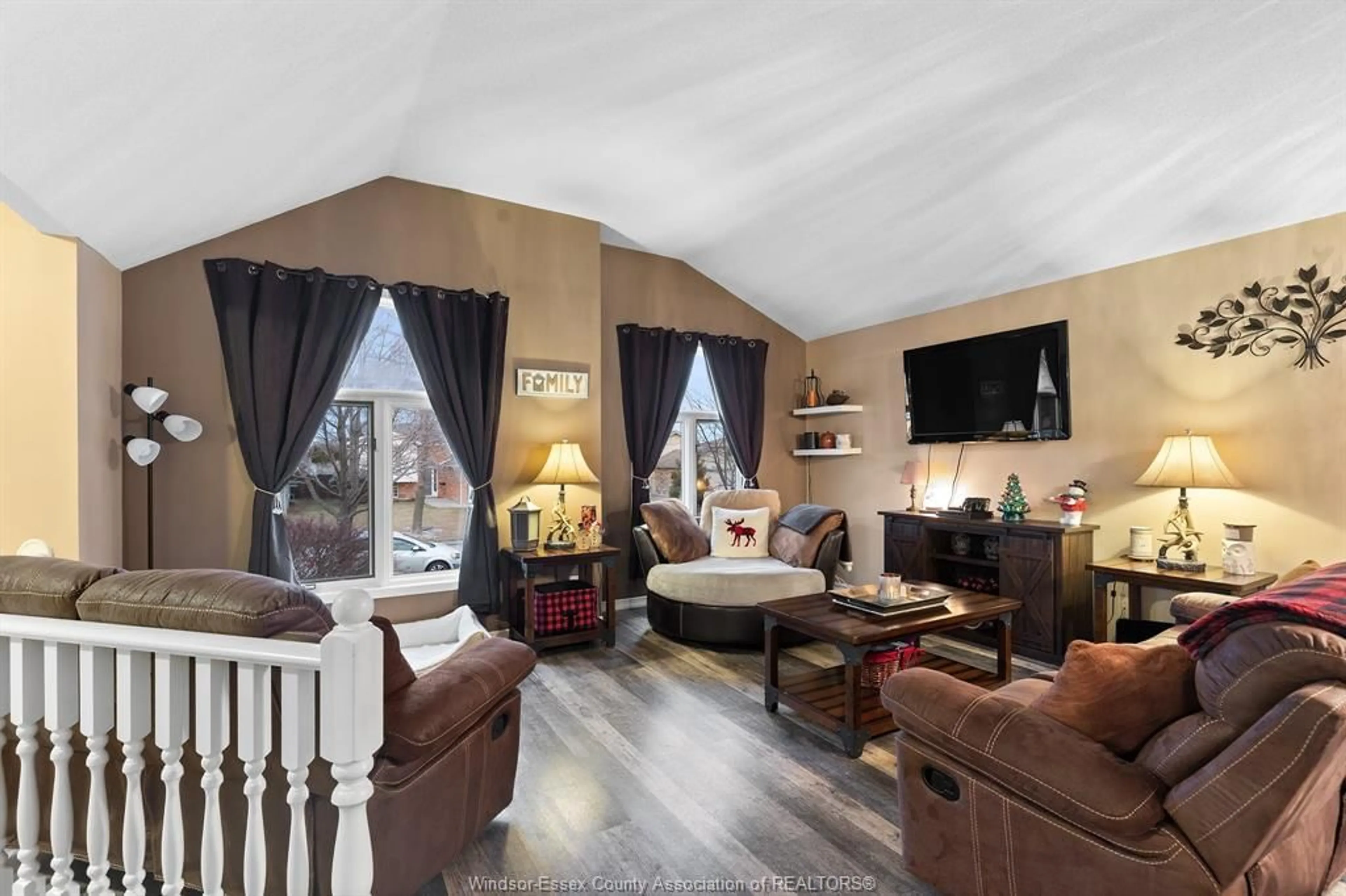 Living room with furniture, unknown for 35 VERMONT, Amherstburg Ontario N9V 3X8