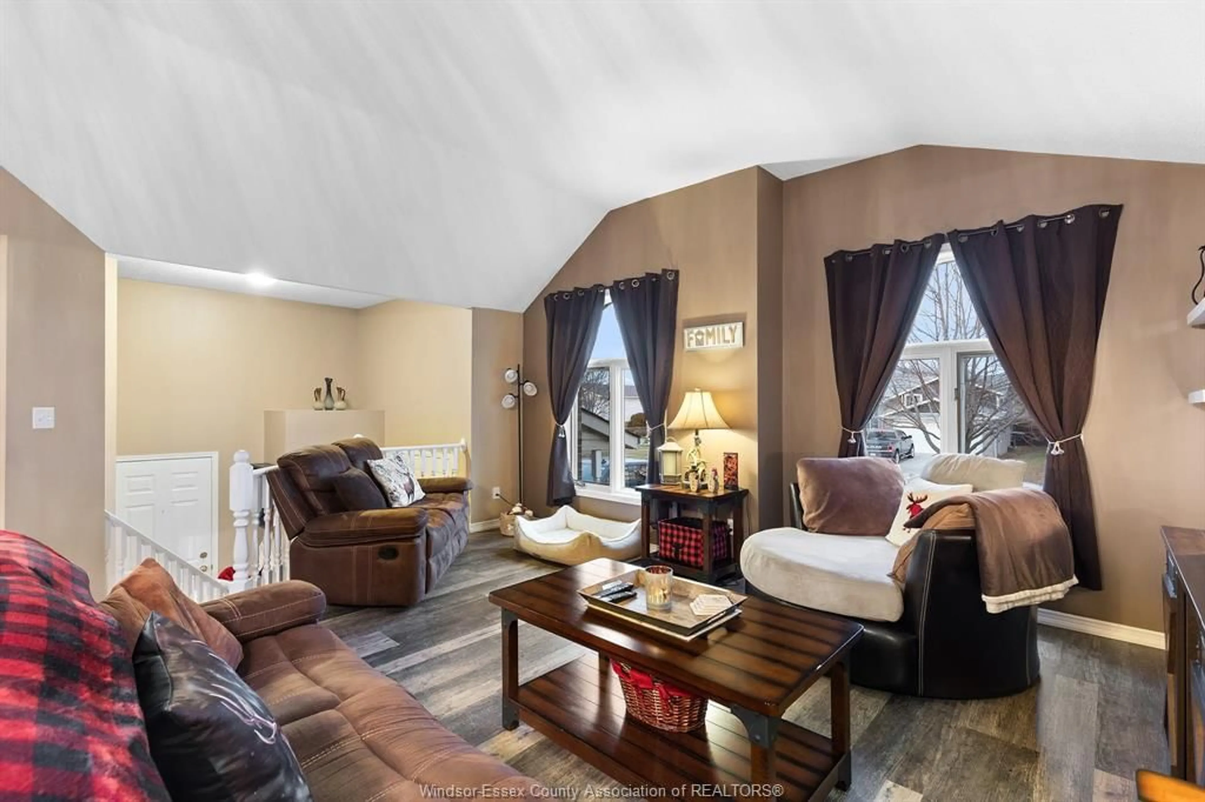 Living room with furniture, unknown for 35 VERMONT, Amherstburg Ontario N9V 3X8