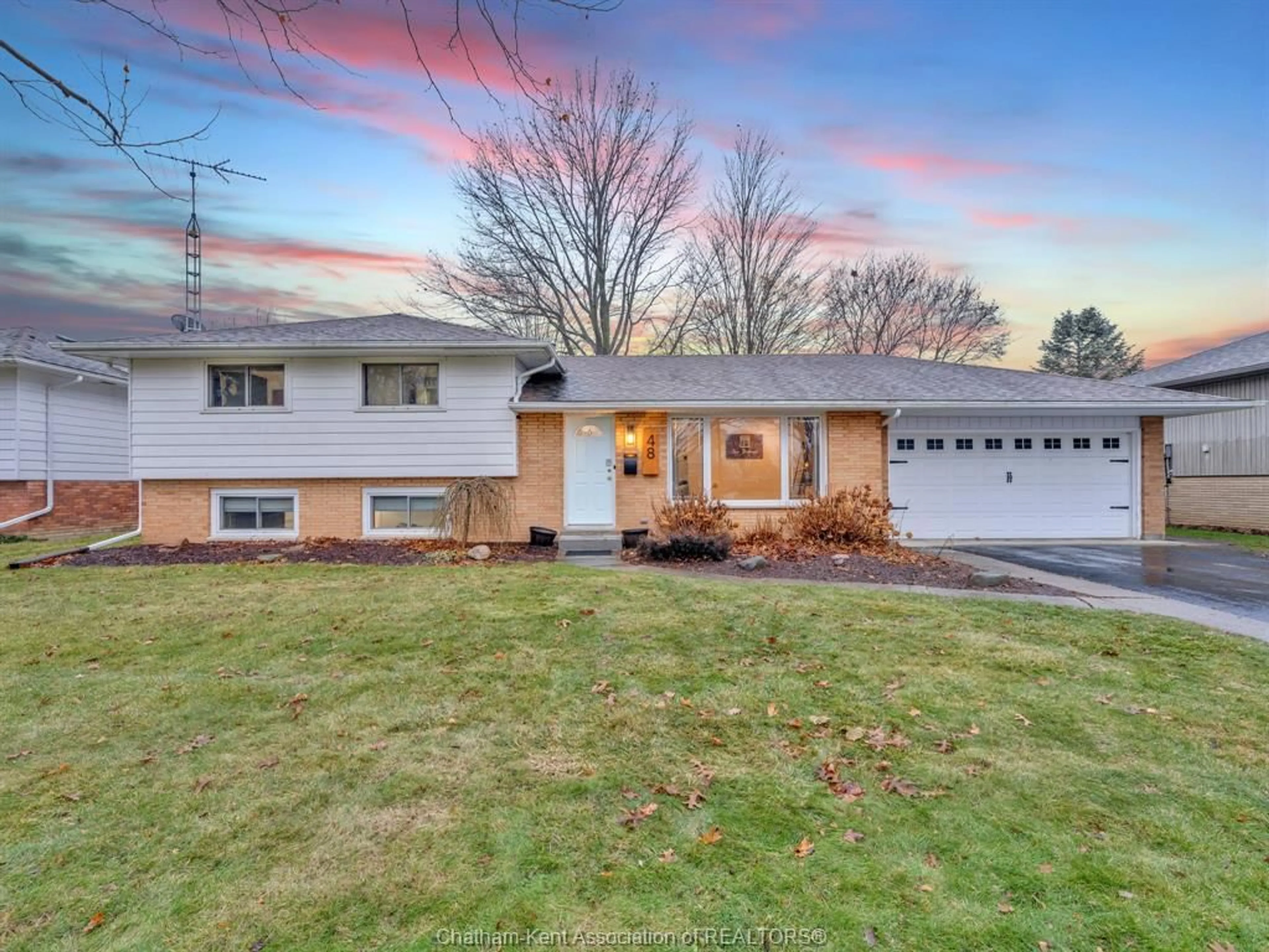 Home with vinyl exterior material, street for 48 ALPINE Ave, Chatham Ontario N7L 2H4