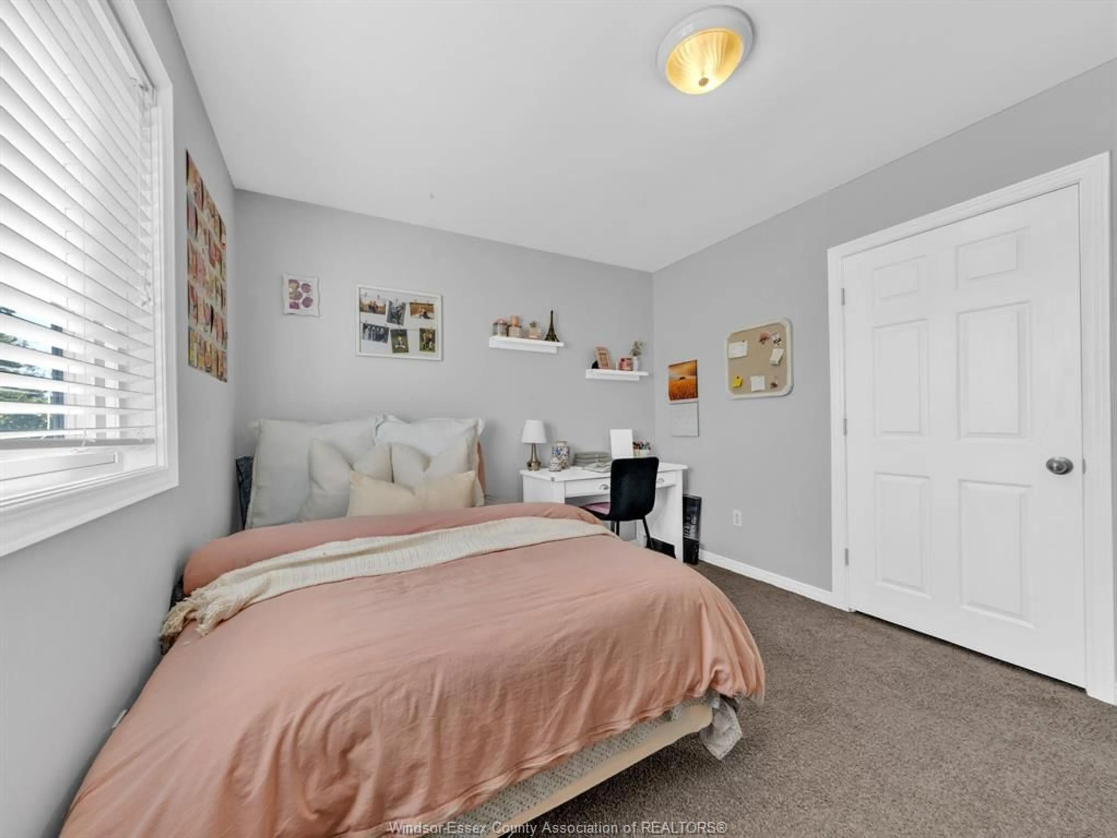 A pic of a room for 8078 FAHOLO, Windsor Ontario N8R 2H1