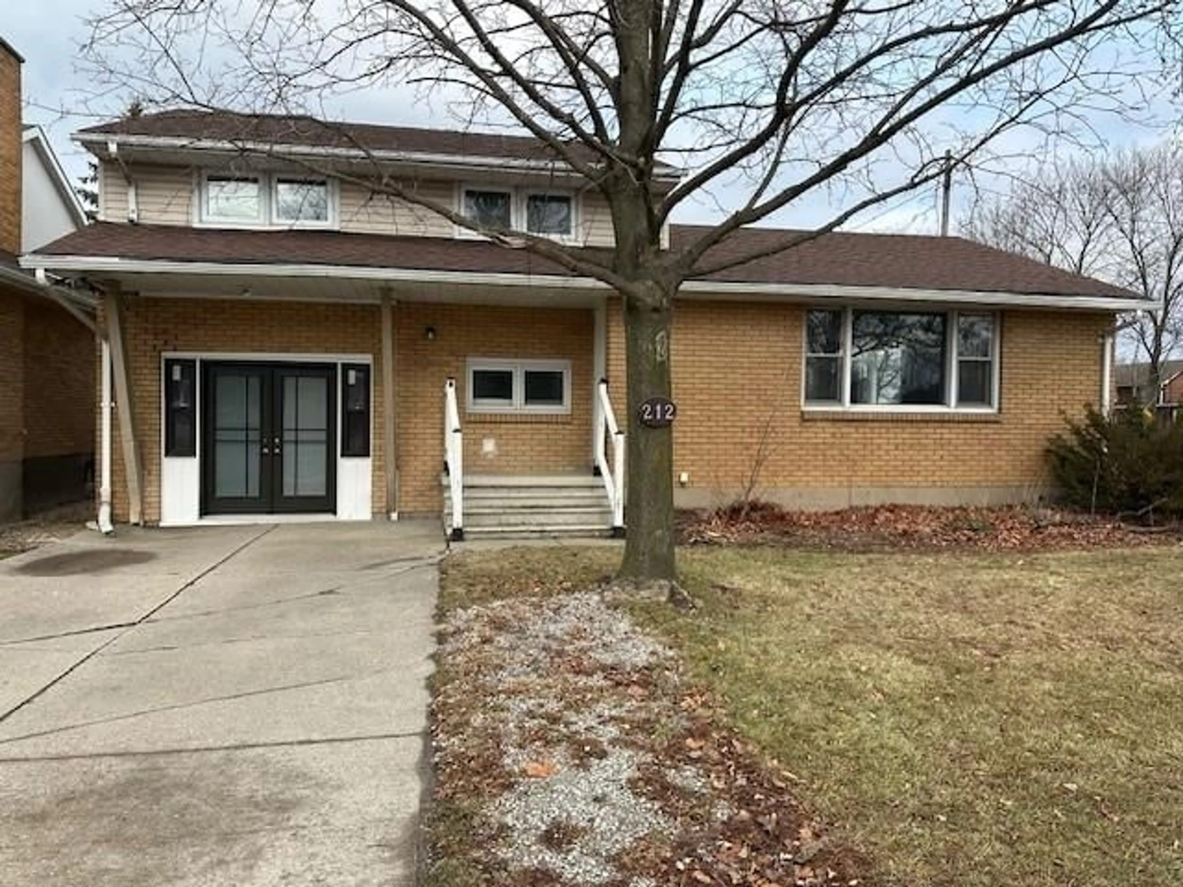 Home with brick exterior material, street for 212 CAMERON St, St Clair Ontario N0N 1G0
