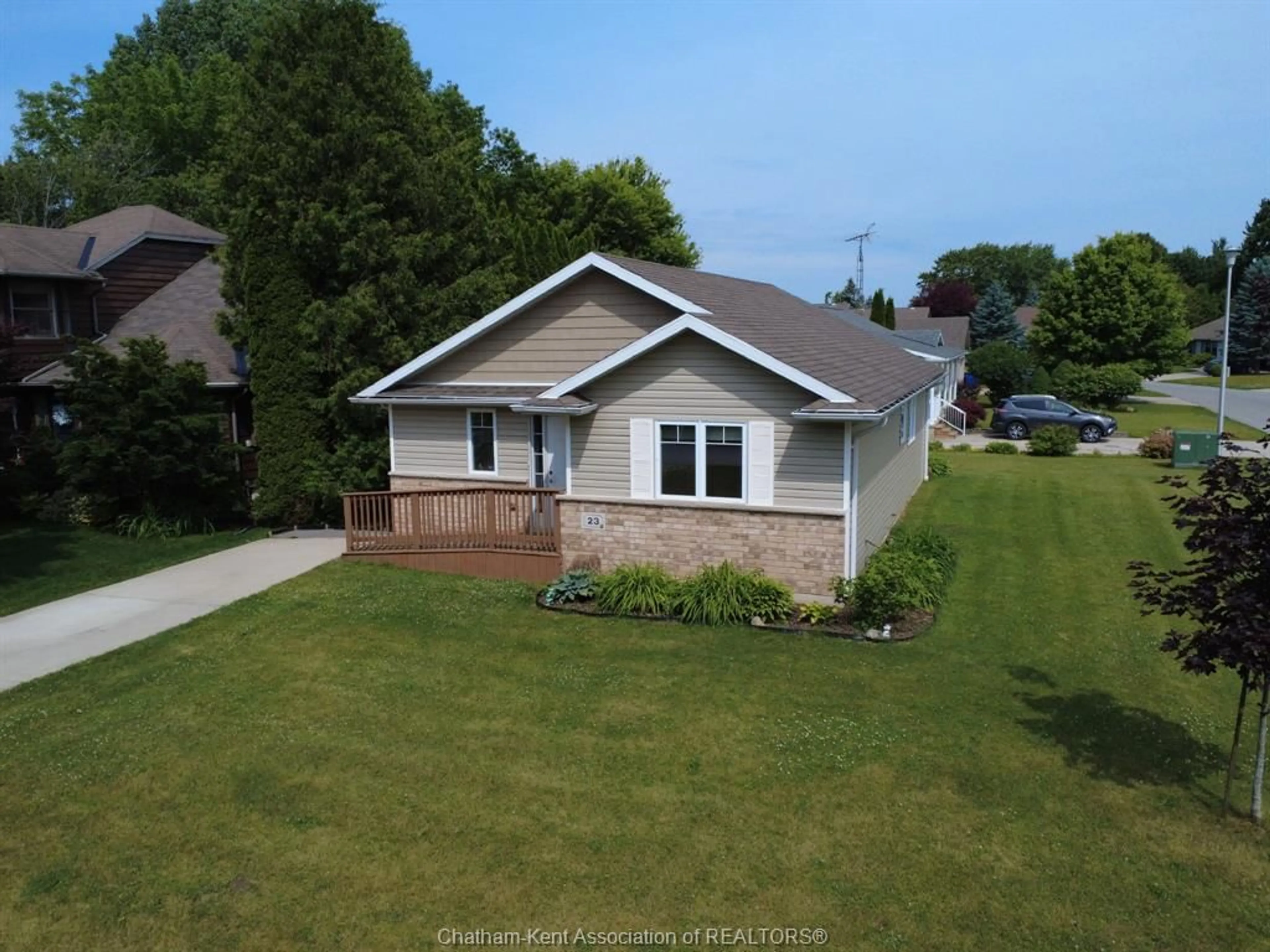 A pic from outside/outdoor area/front of a property/back of a property/a pic from drone, unknown for 23 Kyle Dr, Ridgetown Ontario N0P 2C0