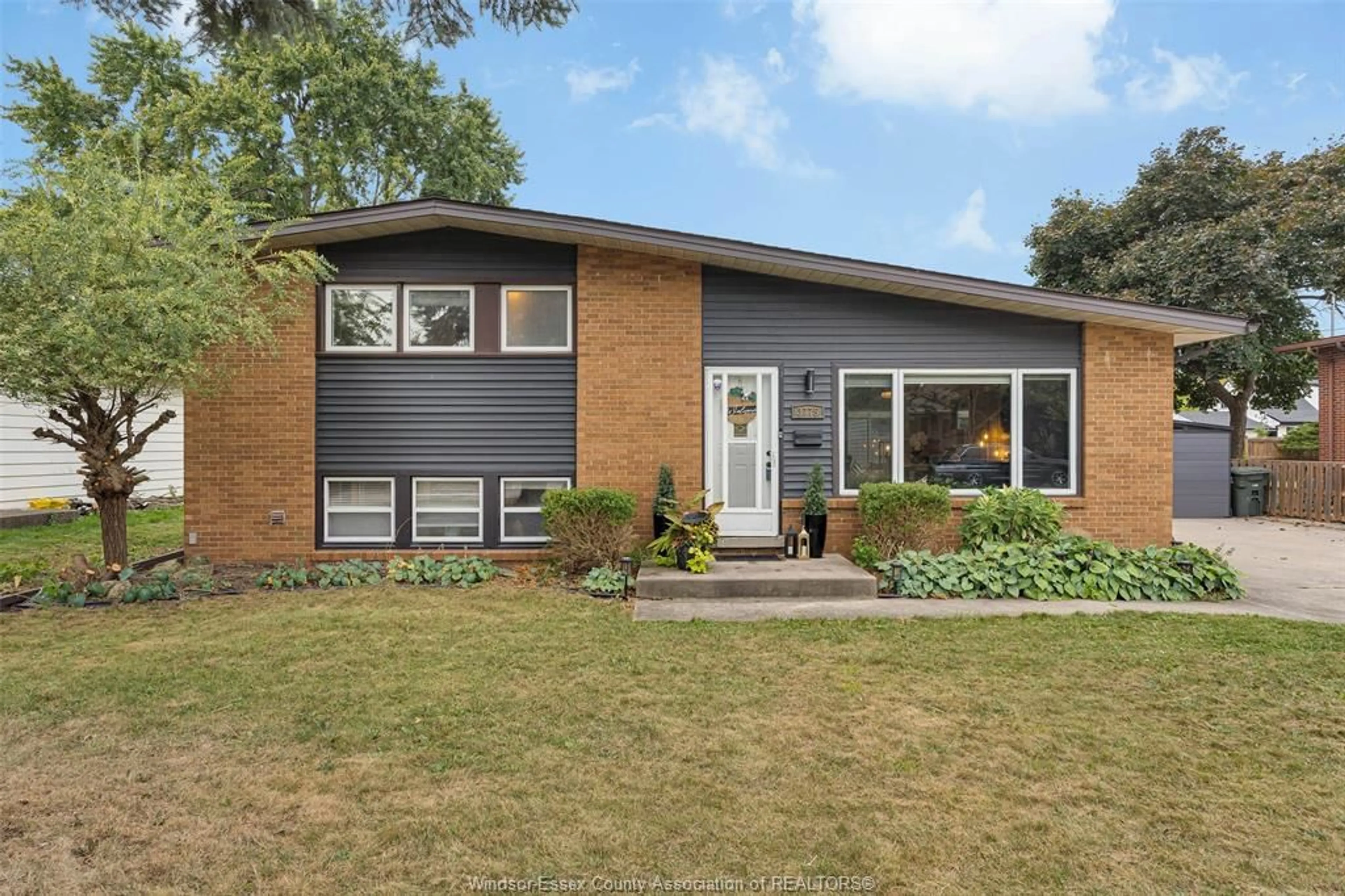 Home with brick exterior material, street for 3775 VIRGINIA Pk, Windsor Ontario N9E 2C7