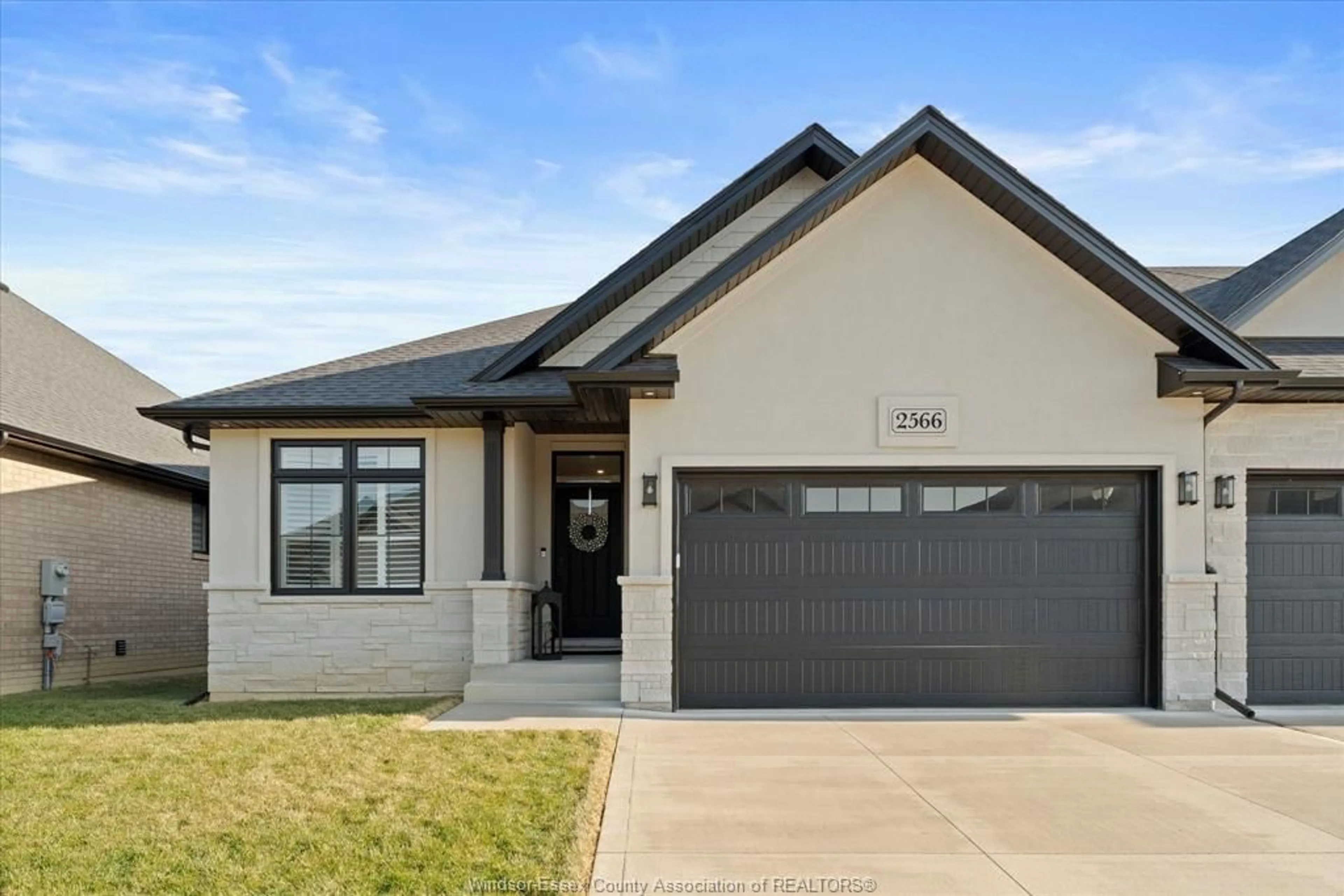 Home with vinyl exterior material, street for 2566 BARKLEY, Windsor Ontario N8P 0G3