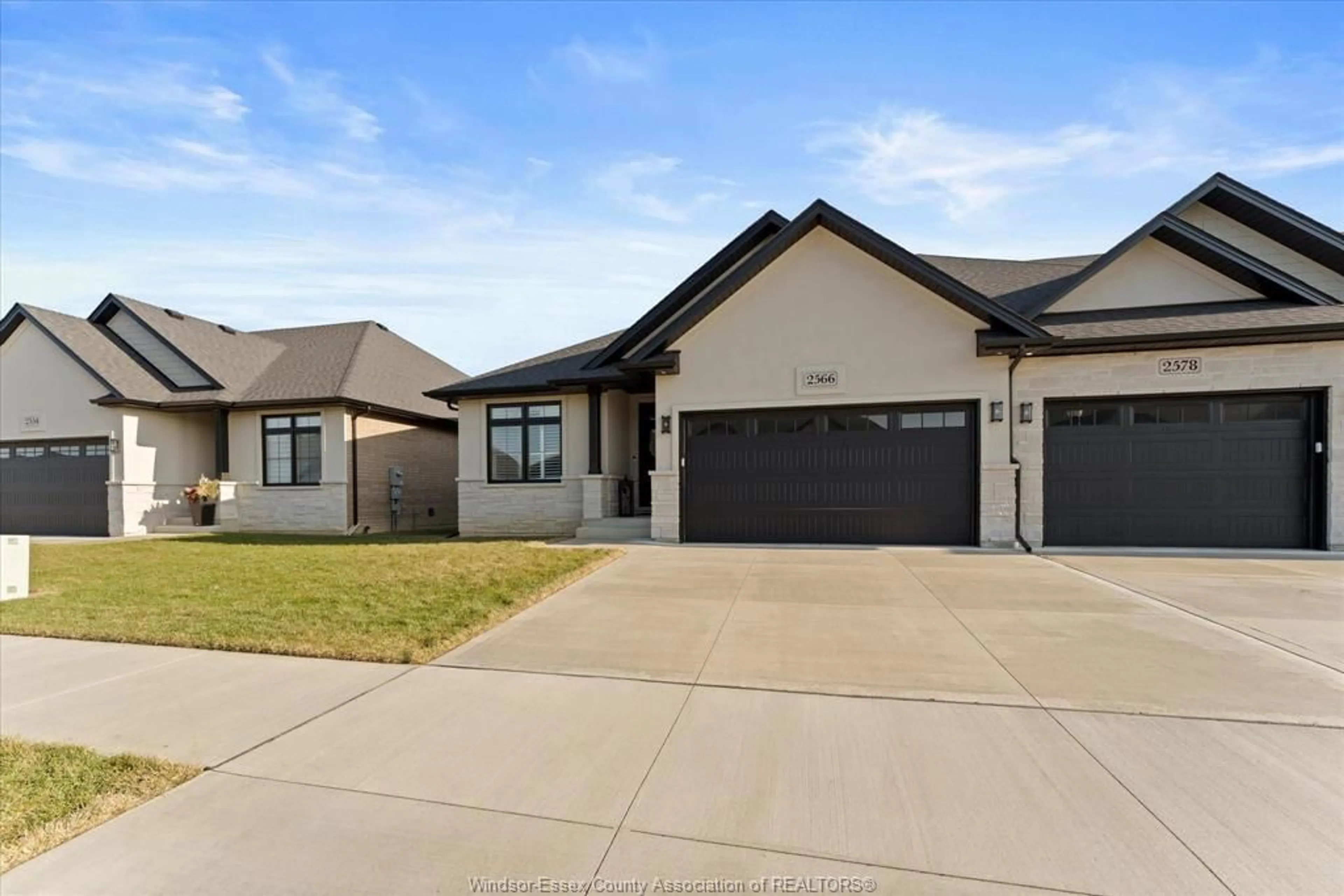 Unknown for 2566 BARKLEY, Windsor Ontario N8P 0G3