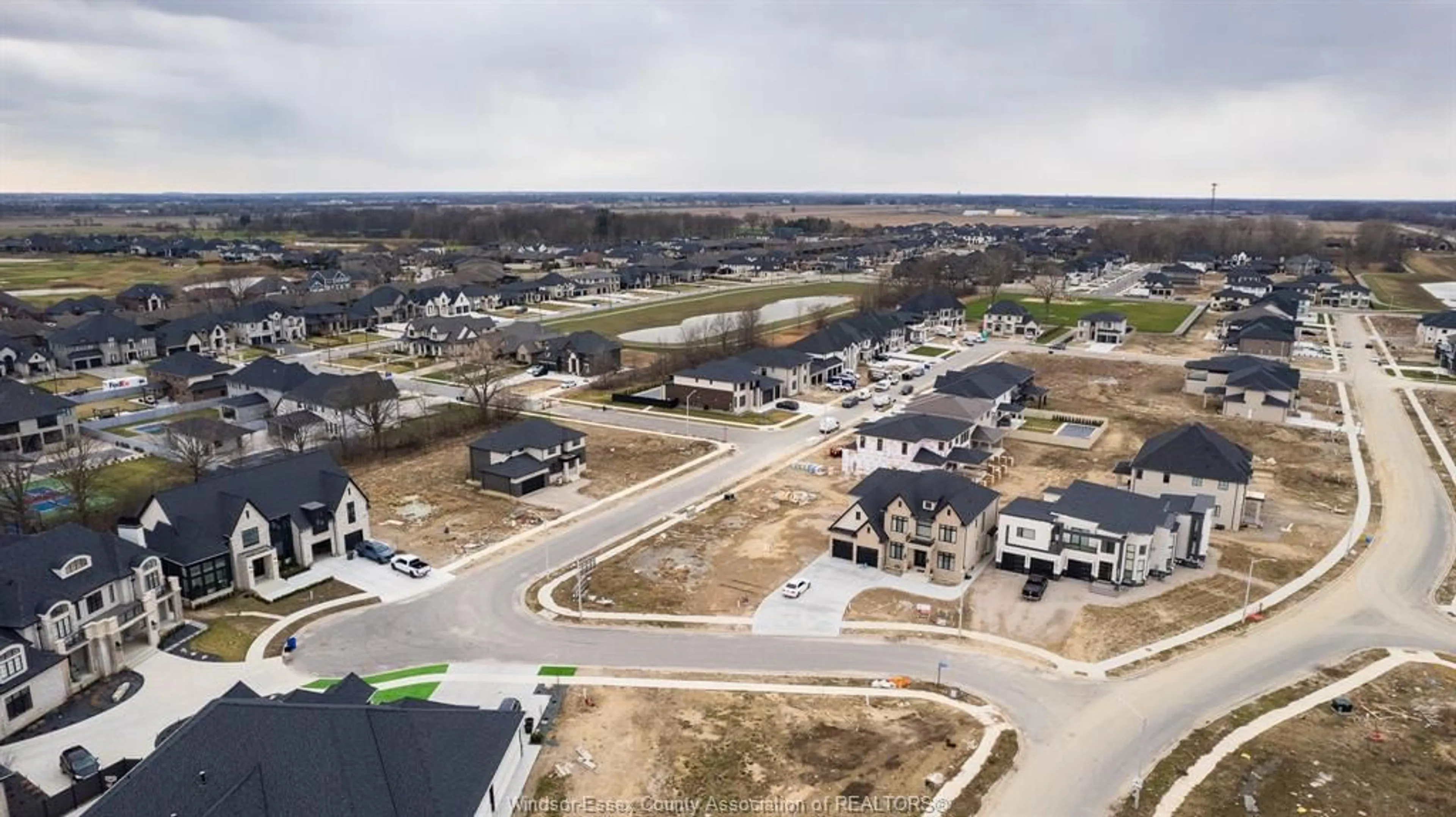 A pic from outside/outdoor area/front of a property/back of a property/a pic from drone, street for 4451 CATERINA Cres, LaSalle Ontario N9H 0N2