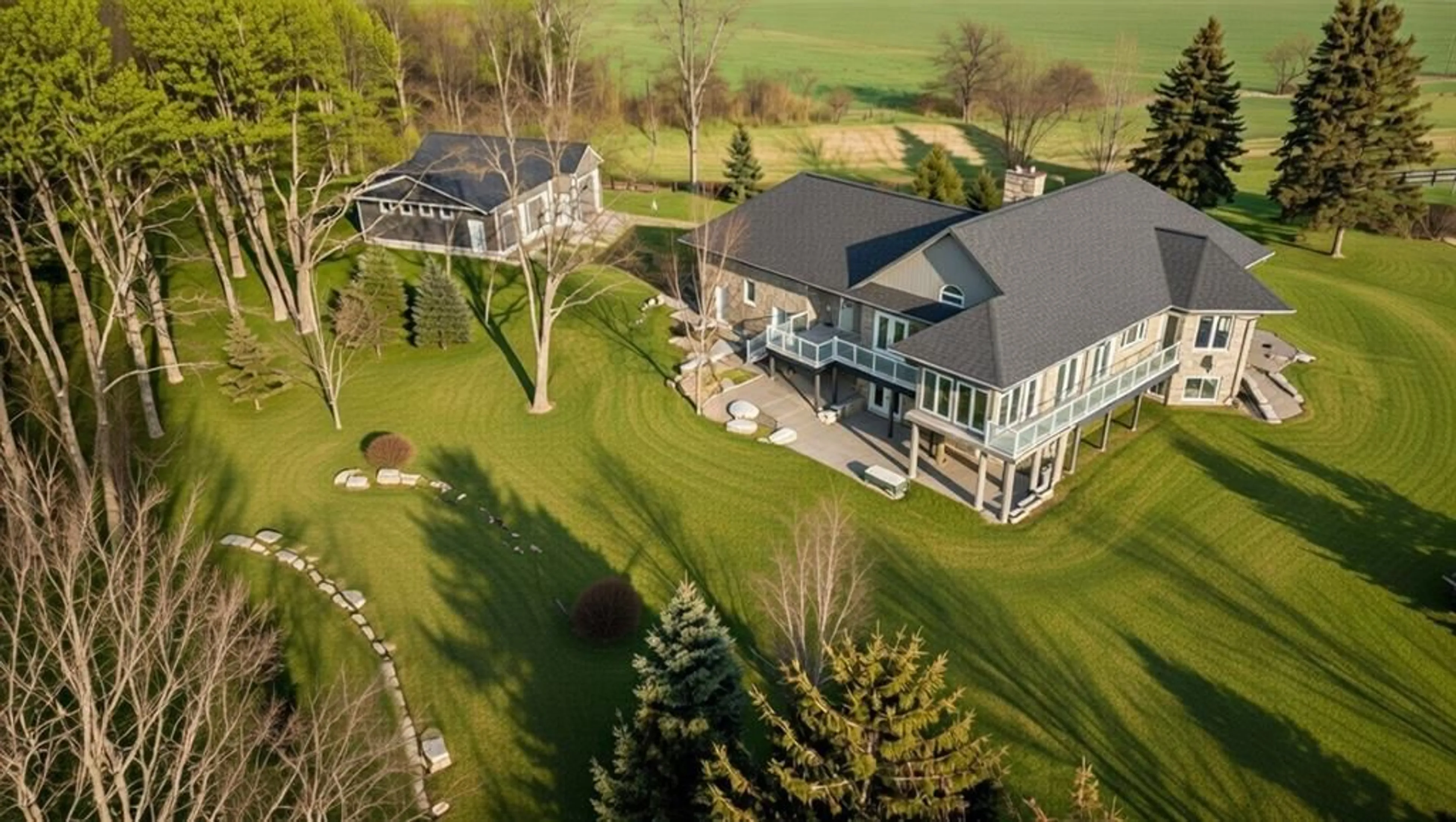 A pic from outside/outdoor area/front of a property/back of a property/a pic from drone, unknown for 34241 COURSEY Line, Lucan Ontario N0M 2J0