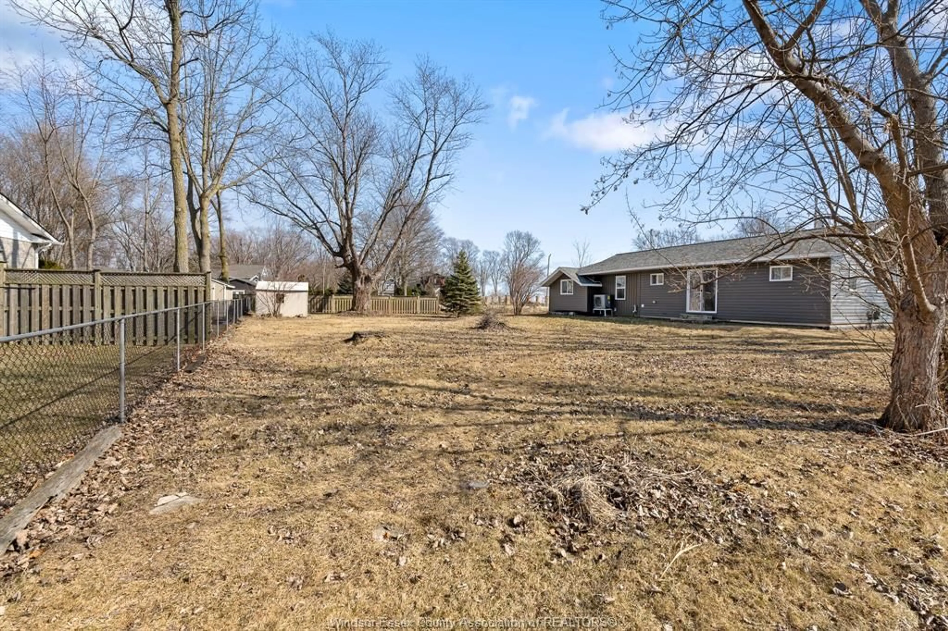 A pic from outside/outdoor area/front of a property/back of a property/a pic from drone, street for V/L STADDON, Kingsville Ontario N9Y 3X3