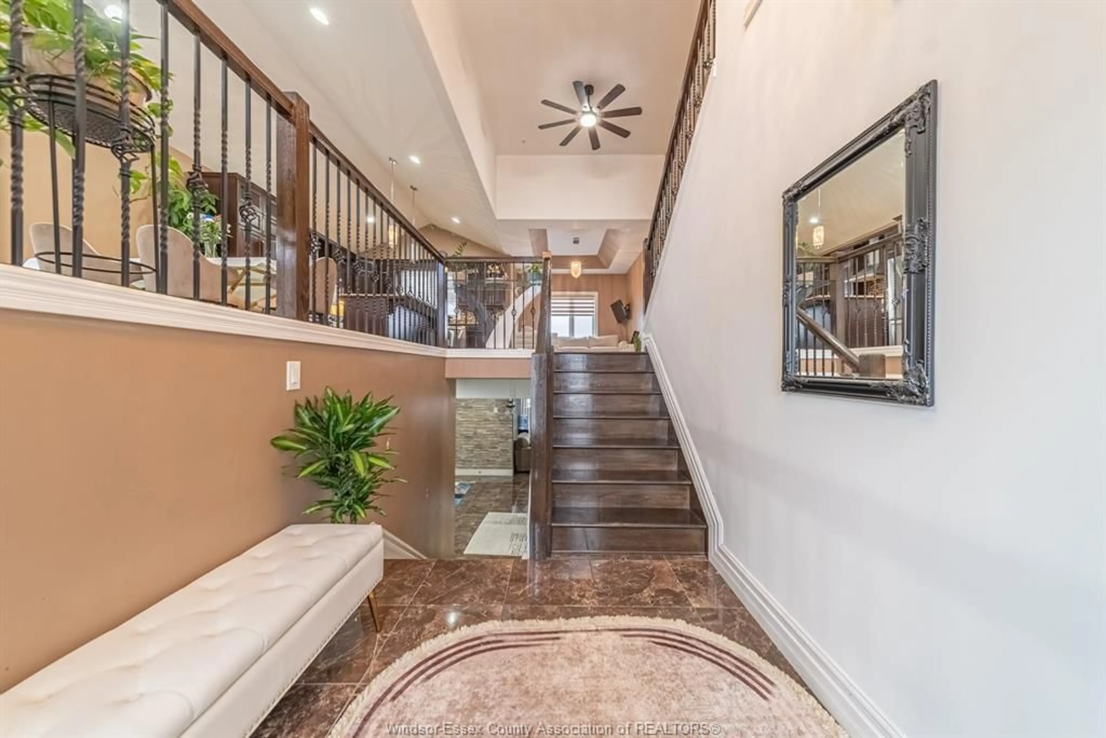 Indoor foyer for 3078 TROUP Cres, Windsor Ontario N8R 0A5