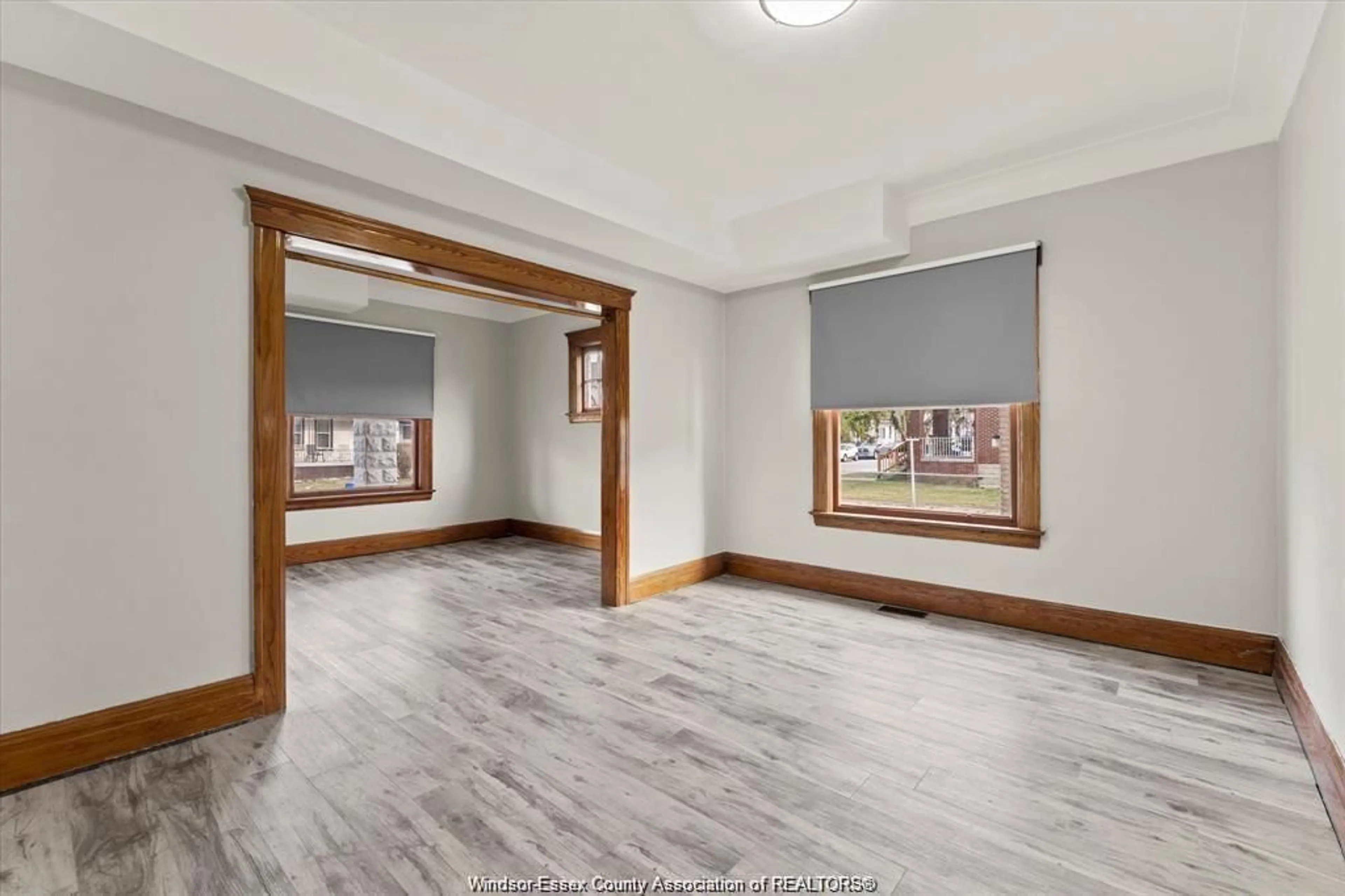 Unknown for 215 Pierre Ave, Windsor Ontario N9A 2J6