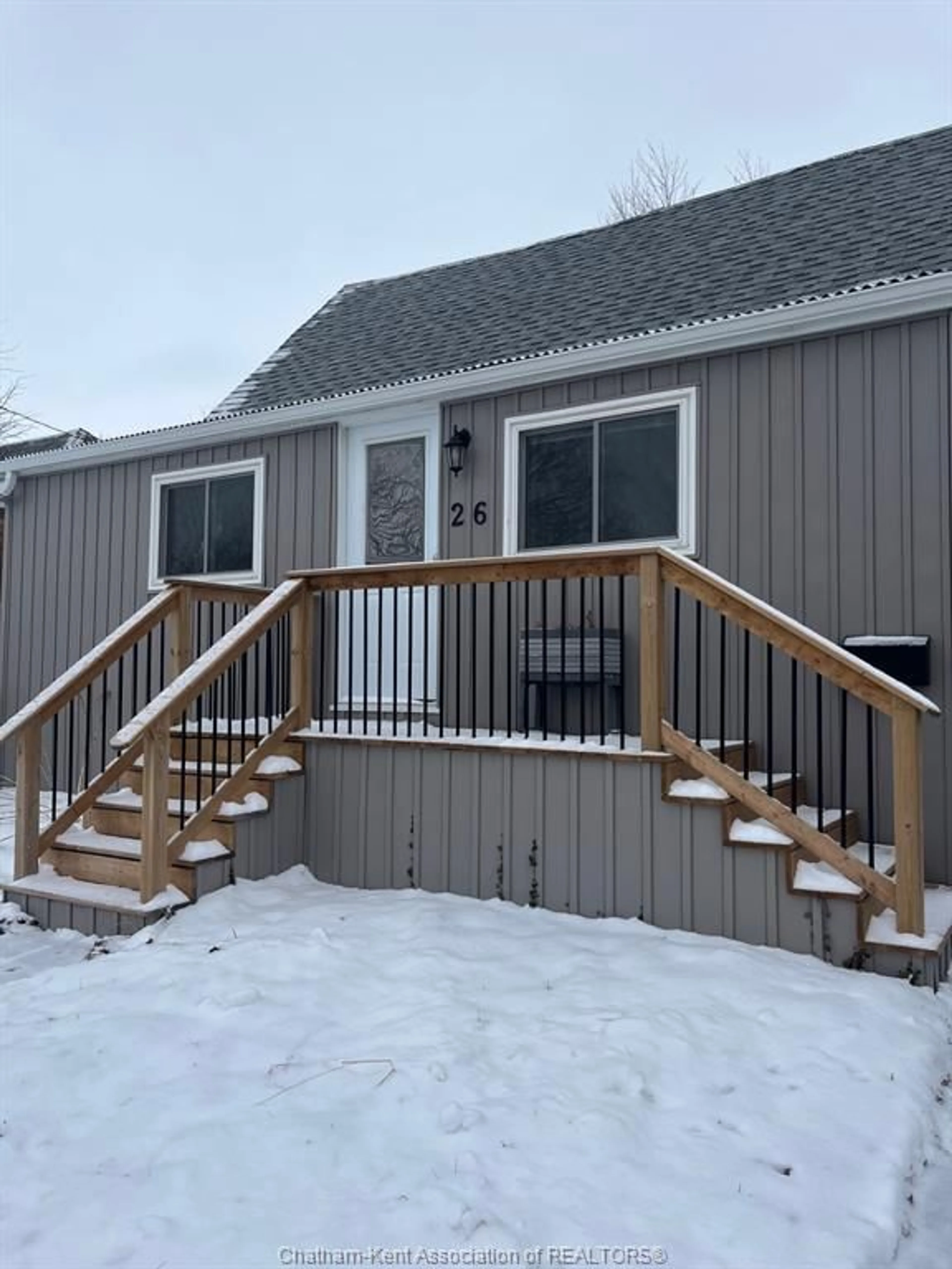 Home with vinyl exterior material, unknown for 26 SHERMAN St, Blenheim Ontario N0P 1A0