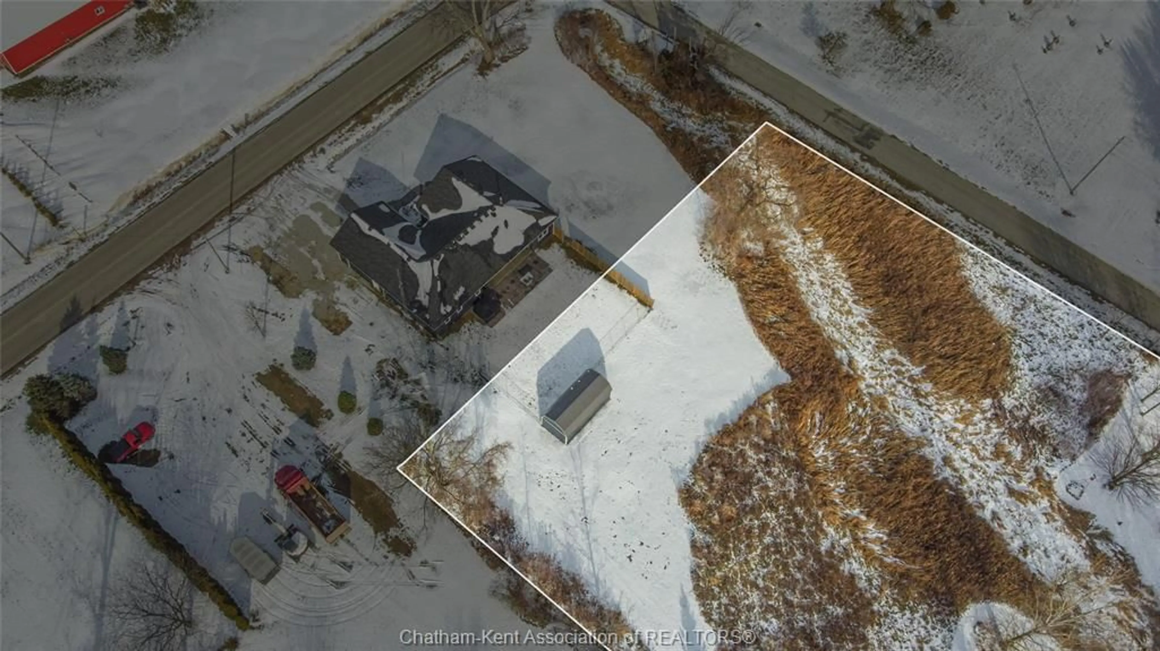 A pic from outside/outdoor area/front of a property/back of a property/a pic from drone, building for 10 VICTORIA St, Shrewsbury Ontario N0P 1A0