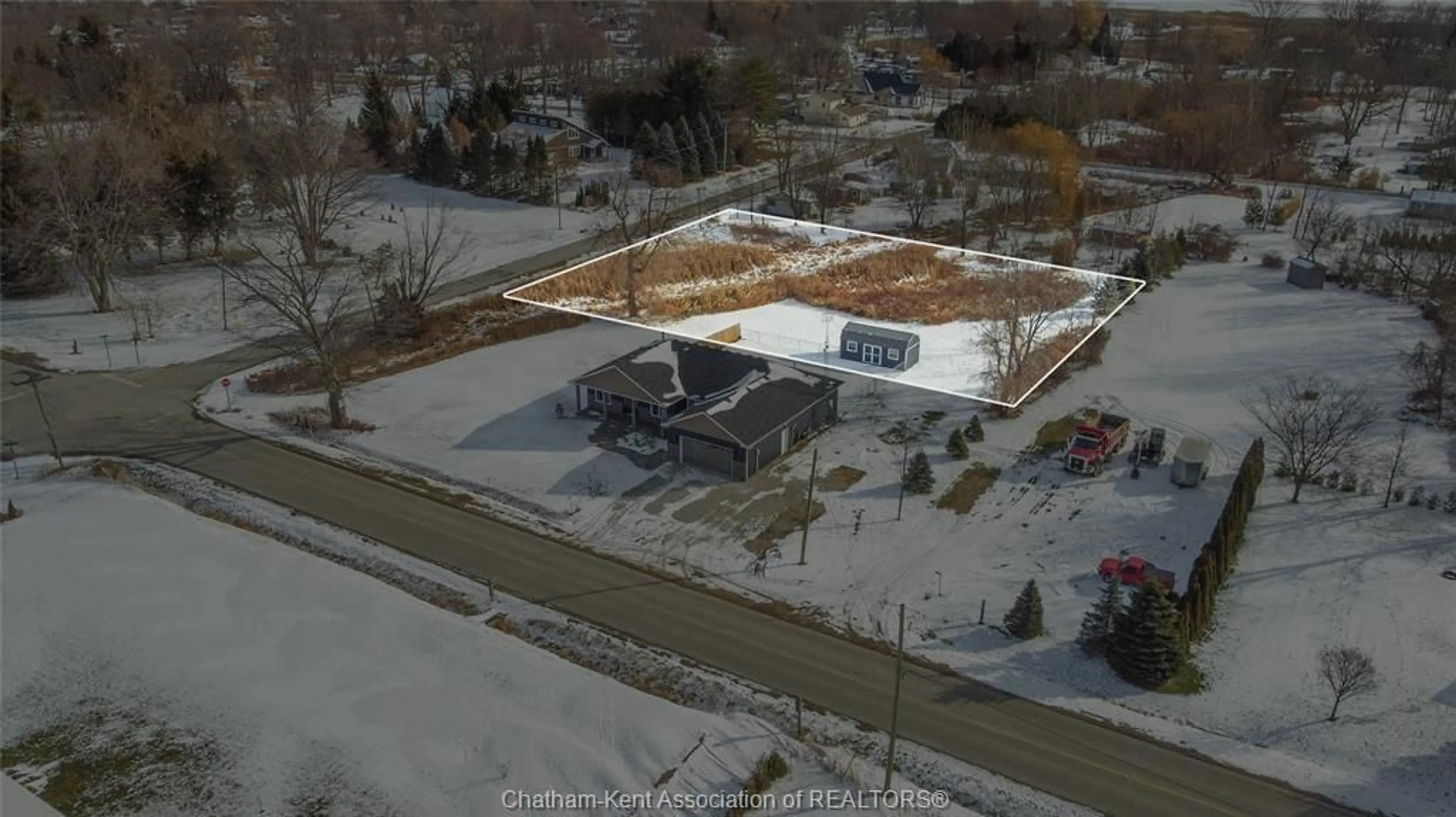 A pic from outside/outdoor area/front of a property/back of a property/a pic from drone, building for 10 VICTORIA St, Shrewsbury Ontario N0P 1A0