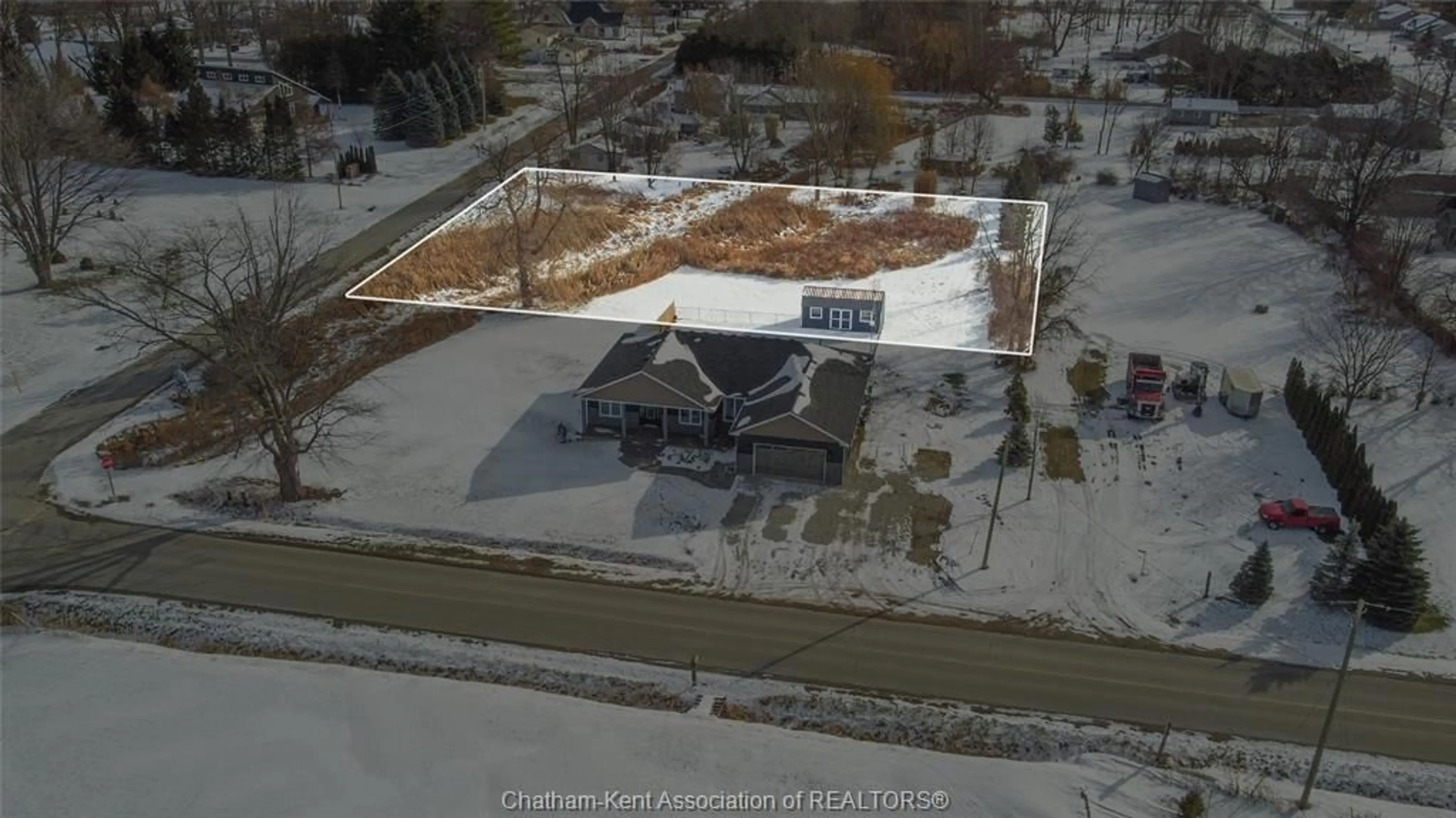 A pic from outside/outdoor area/front of a property/back of a property/a pic from drone, building for 10 VICTORIA St, Shrewsbury Ontario N0P 1A0