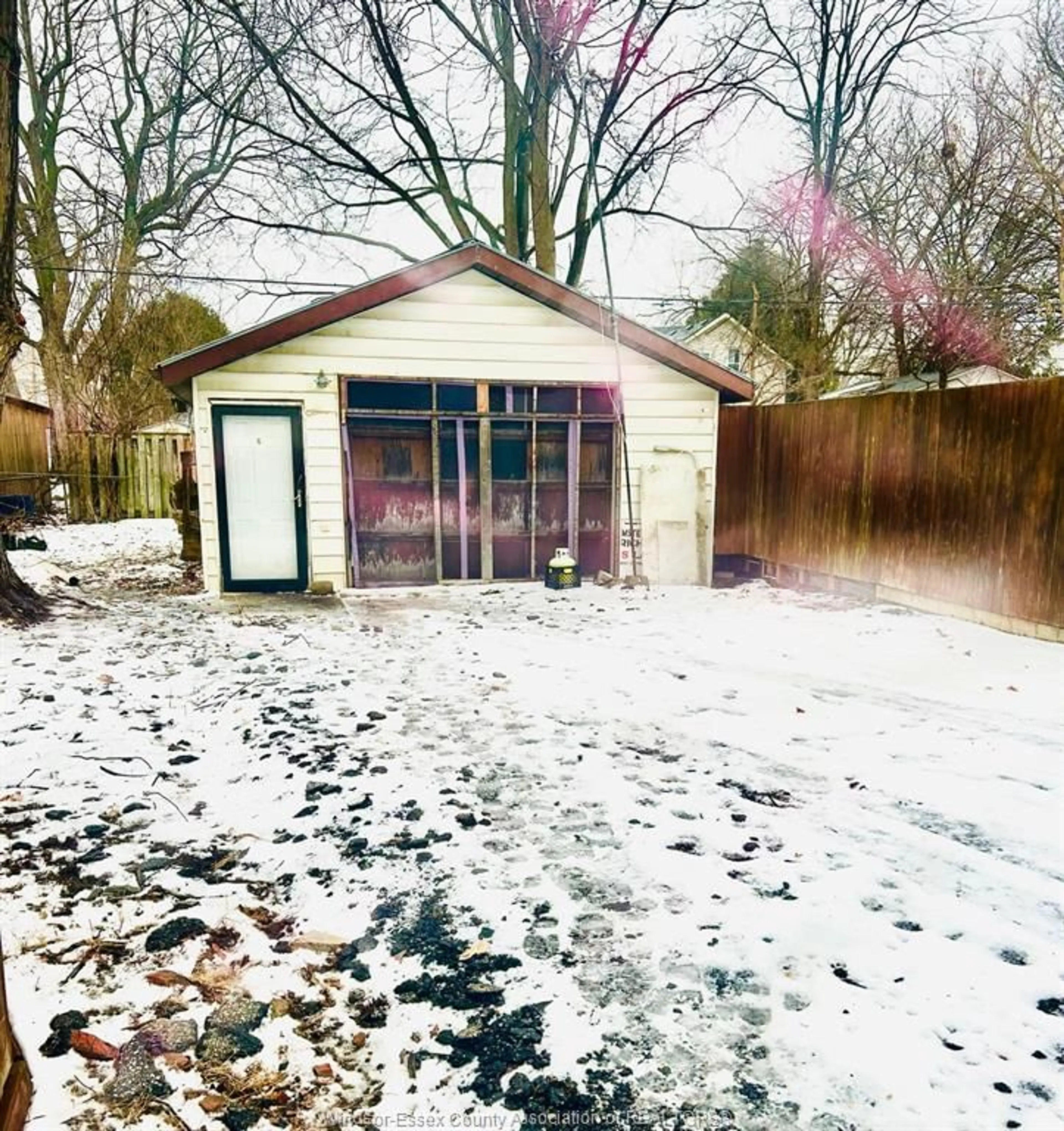 Shed for 260 Forest St., Chatham Ontario N7L 2A9