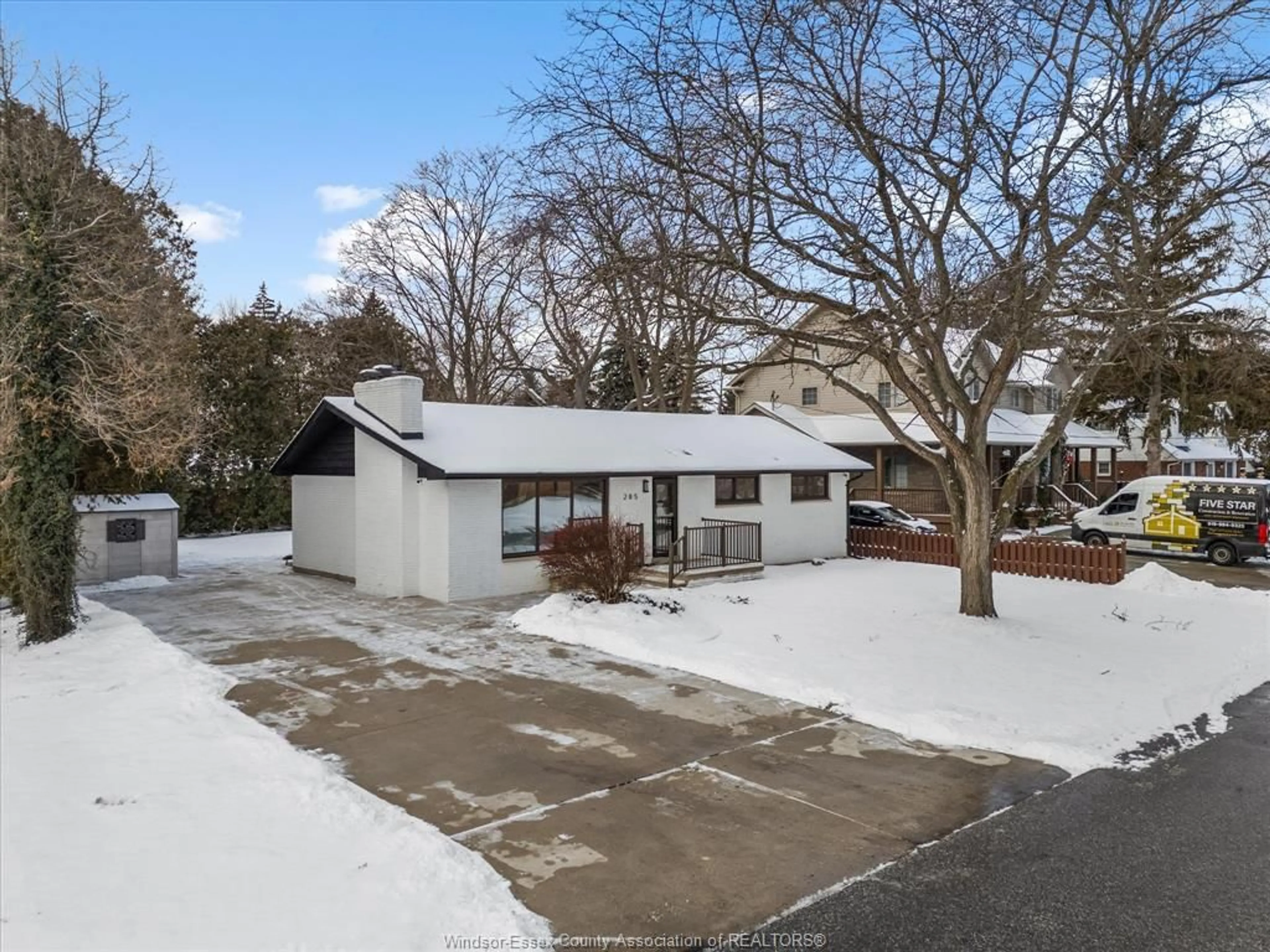 A pic from outside/outdoor area/front of a property/back of a property/a pic from drone, street for 285 Burdick Cres, Tecumseh Ontario N8N 2E7