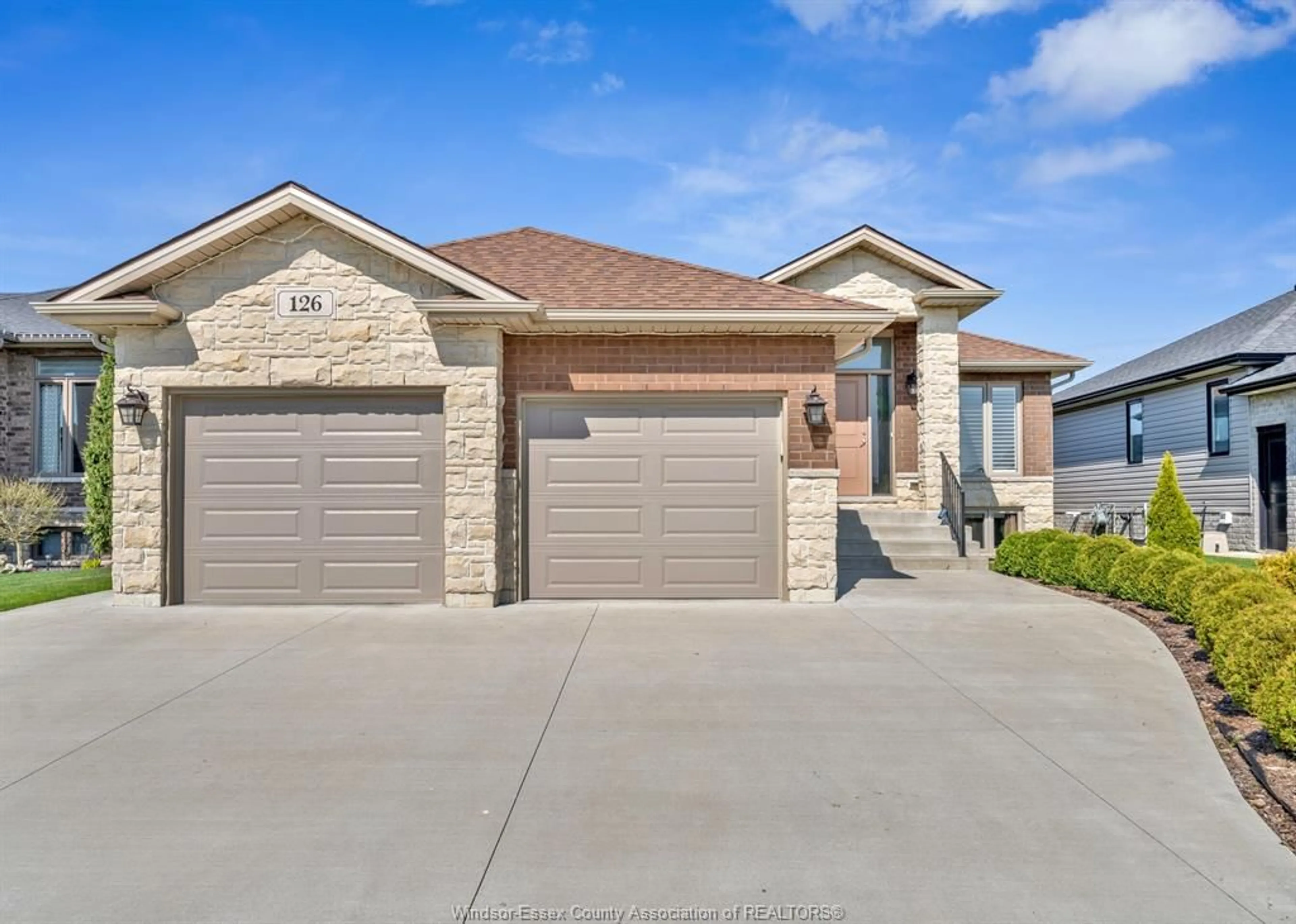 Home with brick exterior material, street for 126 GOLFVIEW Dr, Kingsville Ontario N9Y 0E4