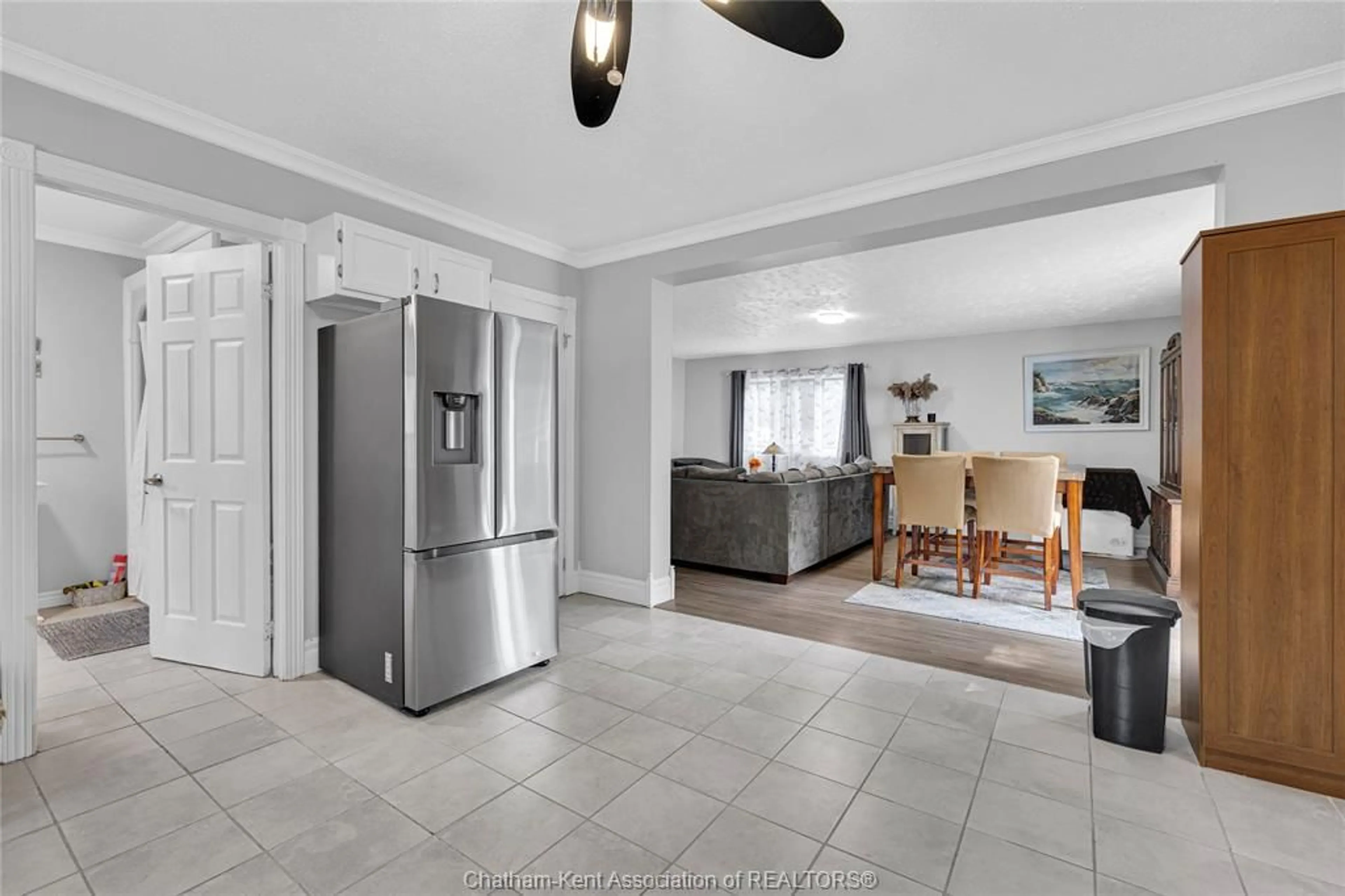 Open concept kitchen, ceramic/tile floor for 4 Oak St, Ridgetown Ontario N0P 2C0