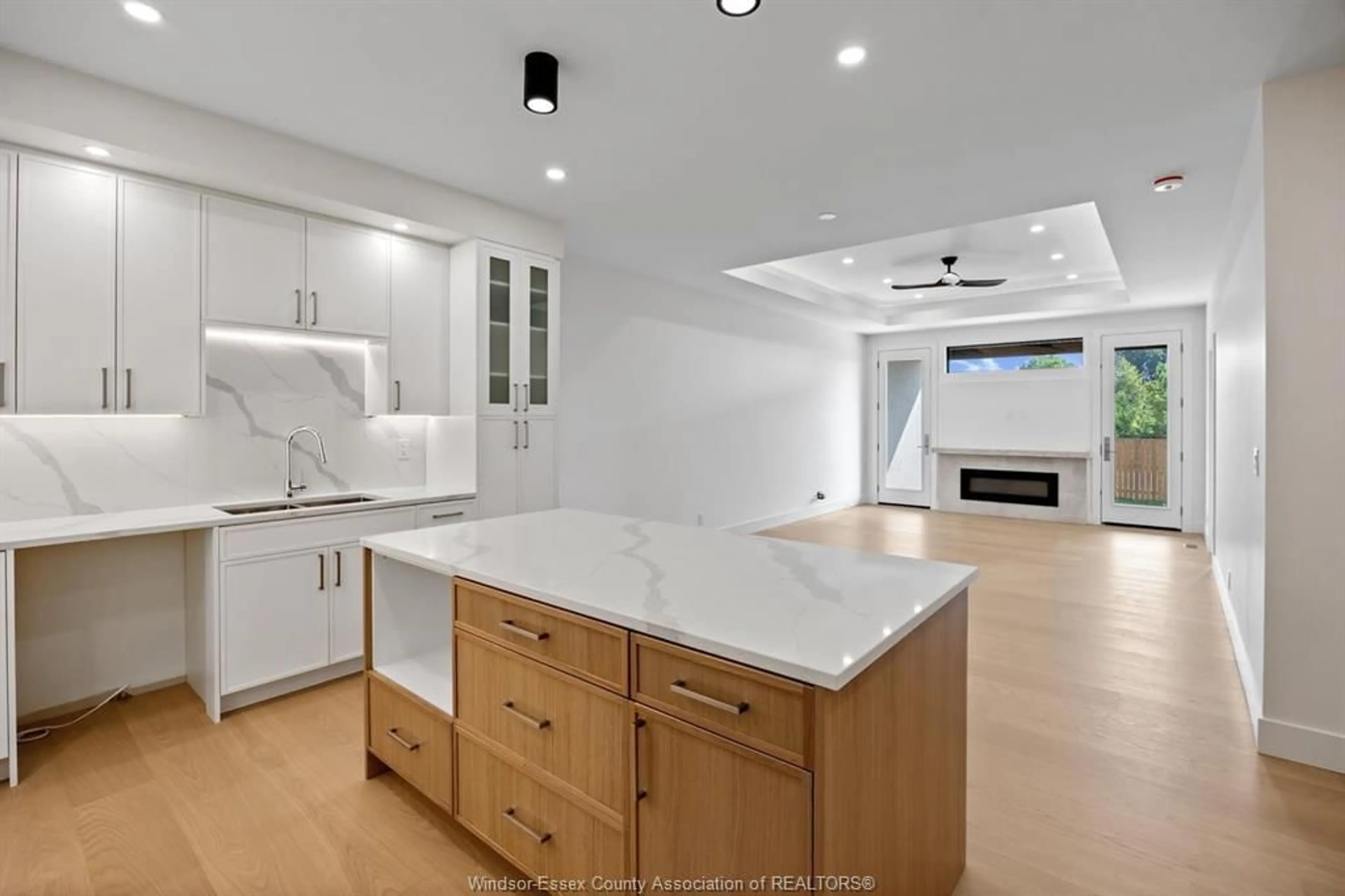 Open concept kitchen, ceramic/tile floor for 5 EAGLE St, Leamington Ontario N8H 0E1