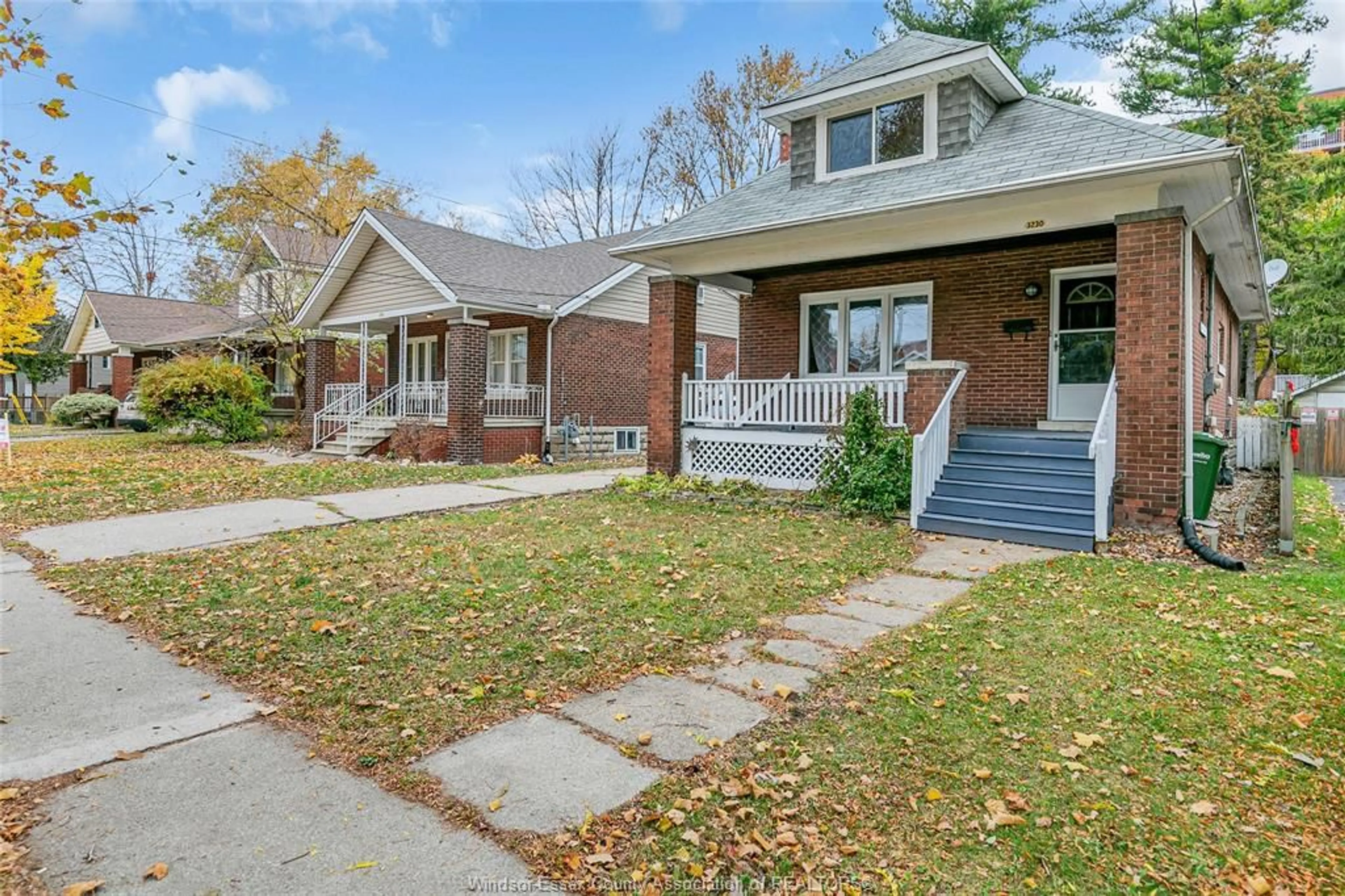 Home with brick exterior material, street for 3230 LINWOOD, Windsor Ontario N9C 1P8