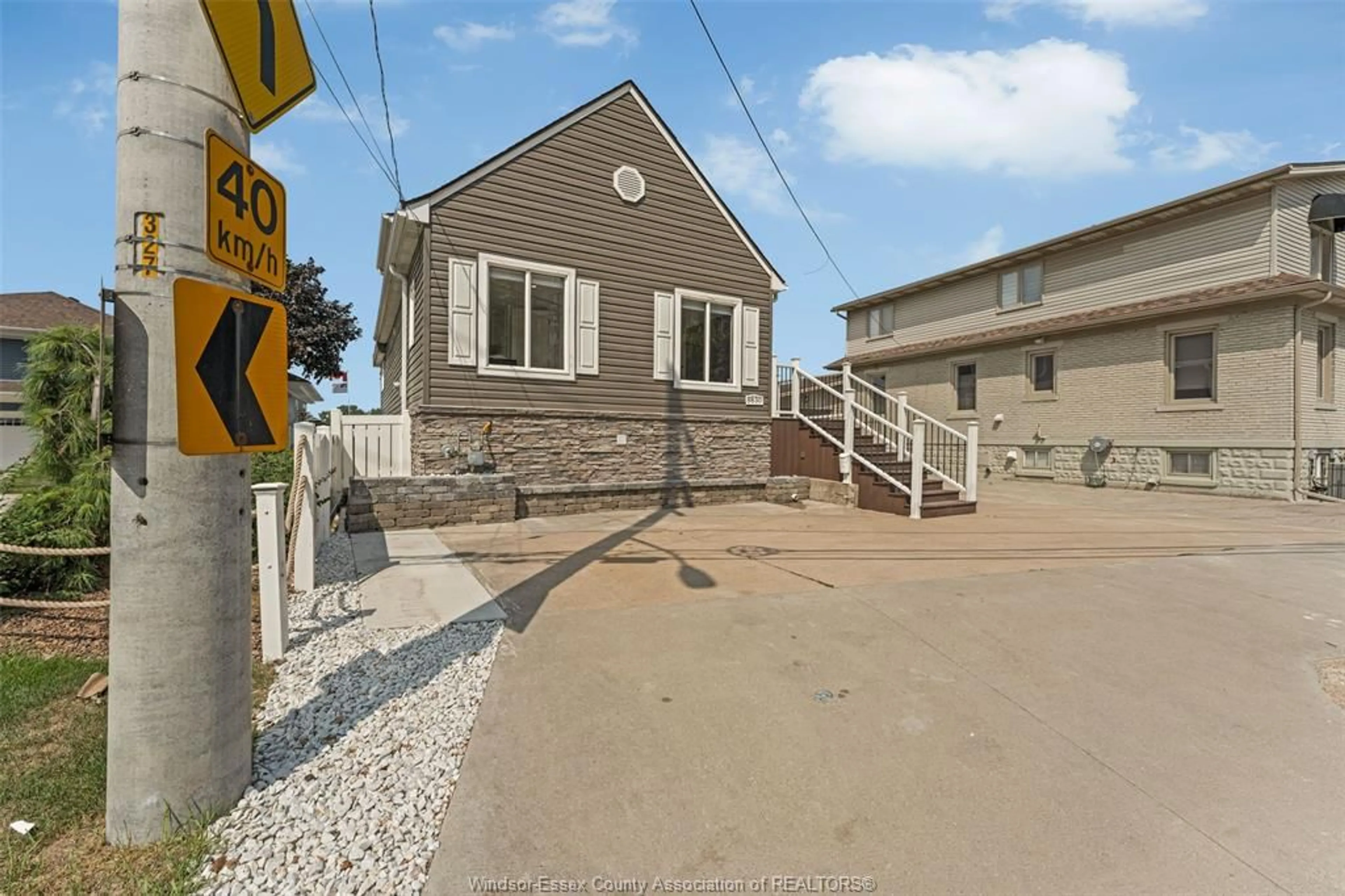 Unknown for 8830 RIVERSIDE Dr, Windsor Ontario N8S 1G7