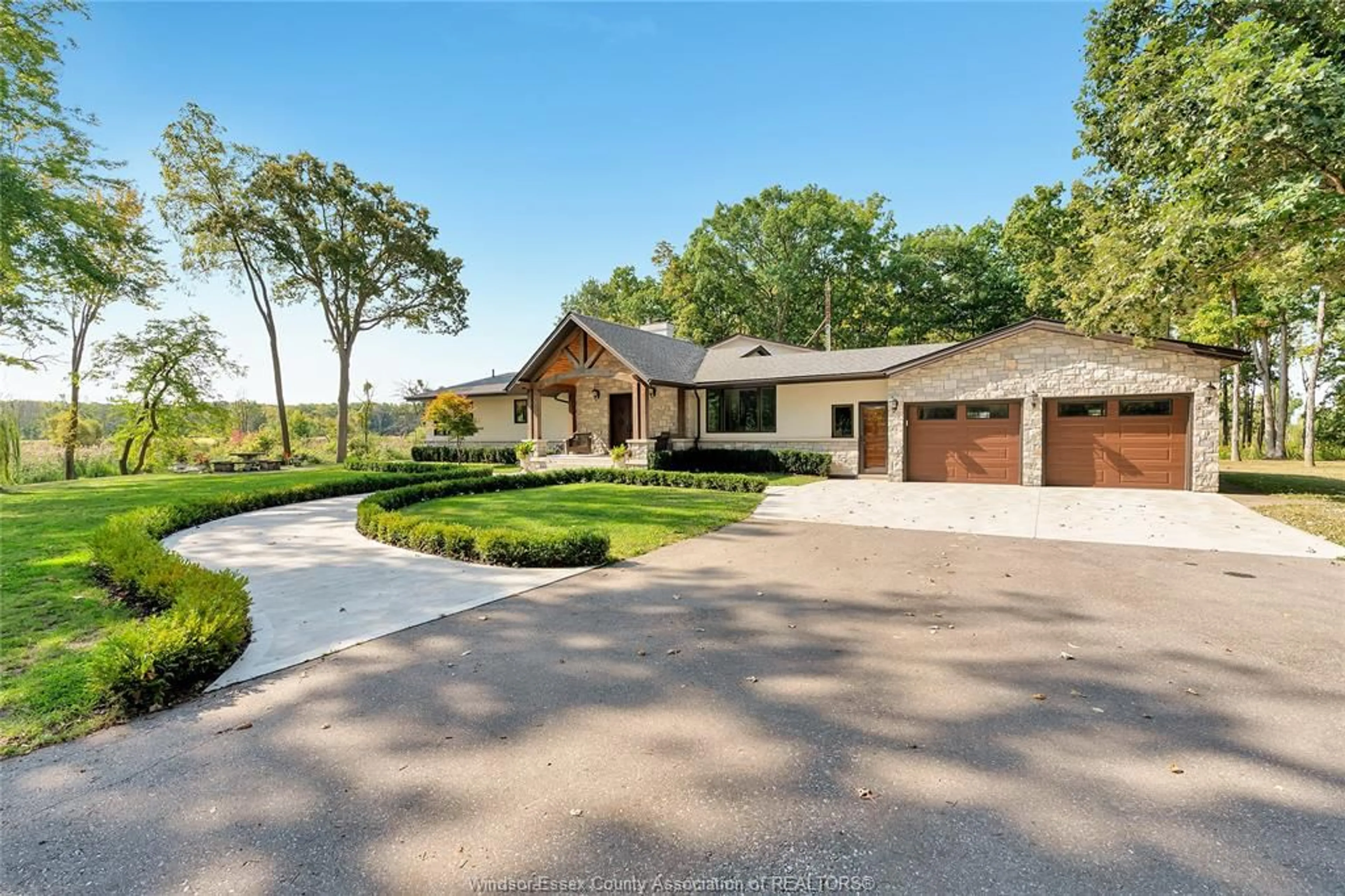 A pic from outside/outdoor area/front of a property/back of a property/a pic from drone, water/lake/river/ocean view for 5938 CONCESSION 5, Amherstburg Ontario N9V 2Y9