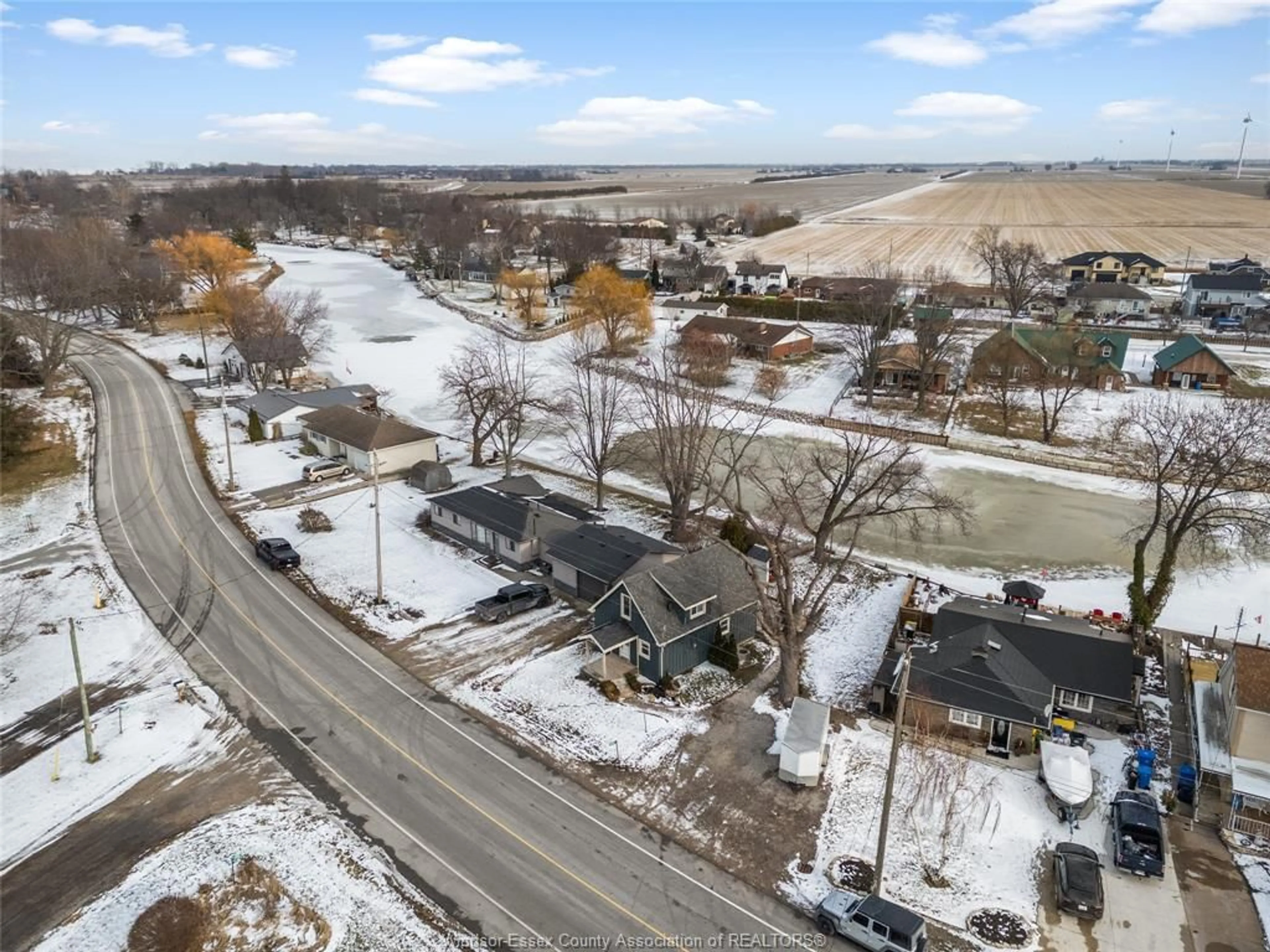 A pic from outside/outdoor area/front of a property/back of a property/a pic from drone, street for 346 COUNTY RD 31, Lakeshore Ontario N0R 1A0