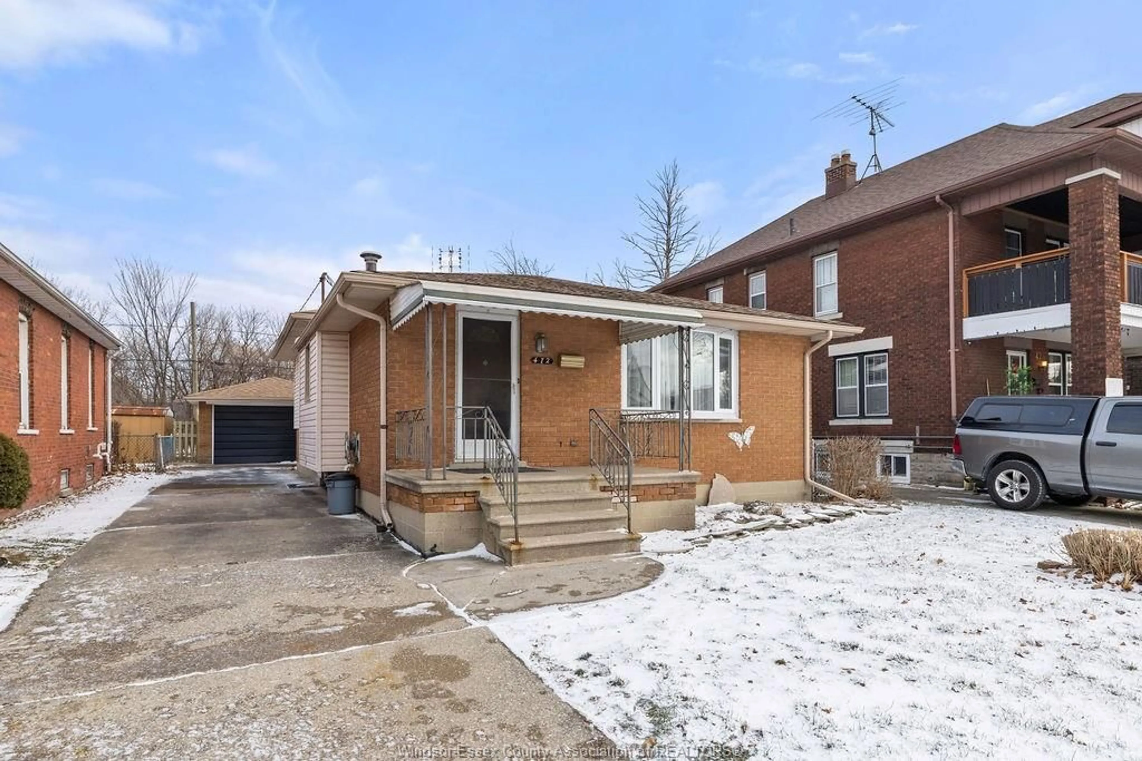 Home with brick exterior material, street for 472 CAMERON Ave, Windsor Ontario N9B 1Y7