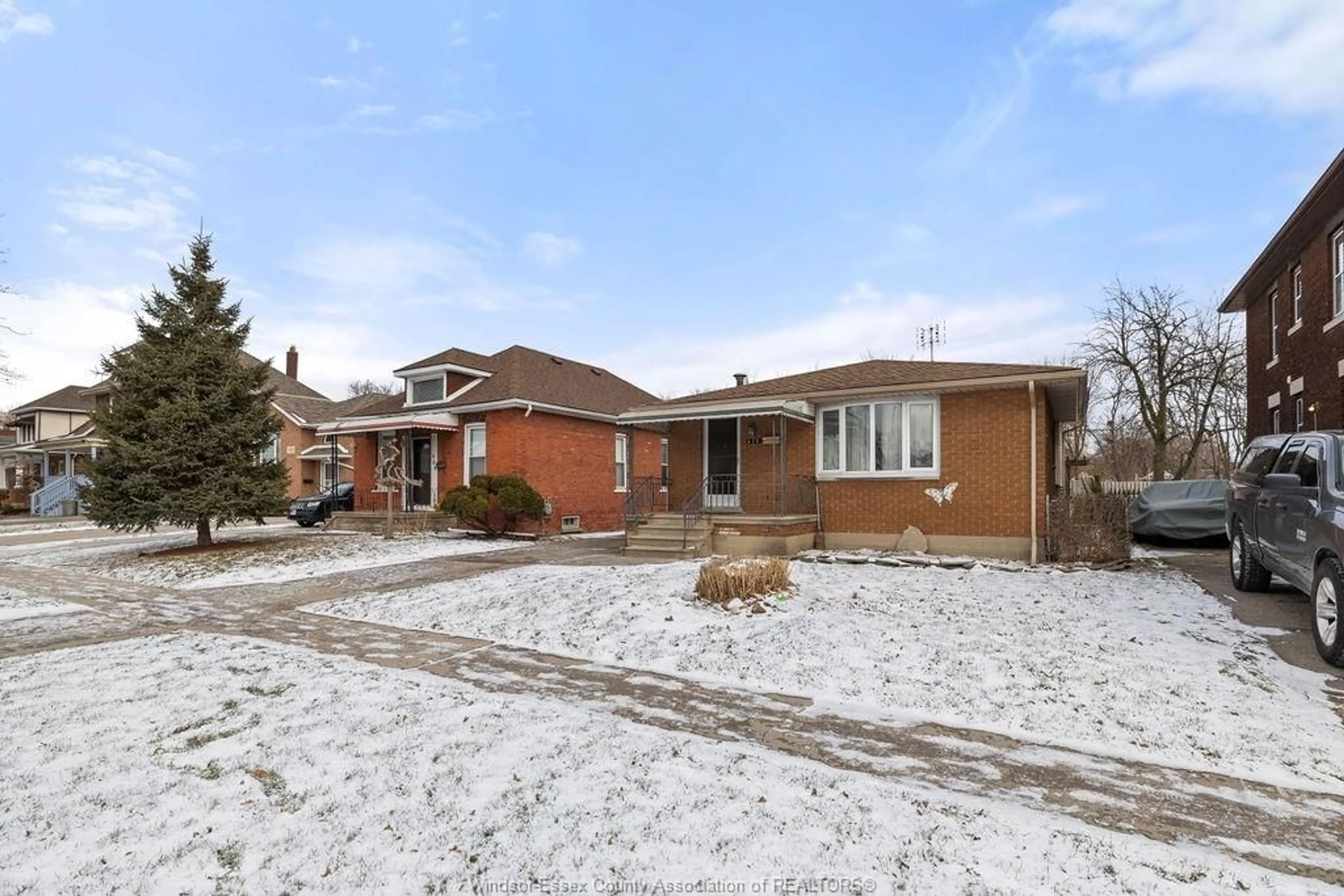 Home with brick exterior material, street for 472 CAMERON Ave, Windsor Ontario N9B 1Y7