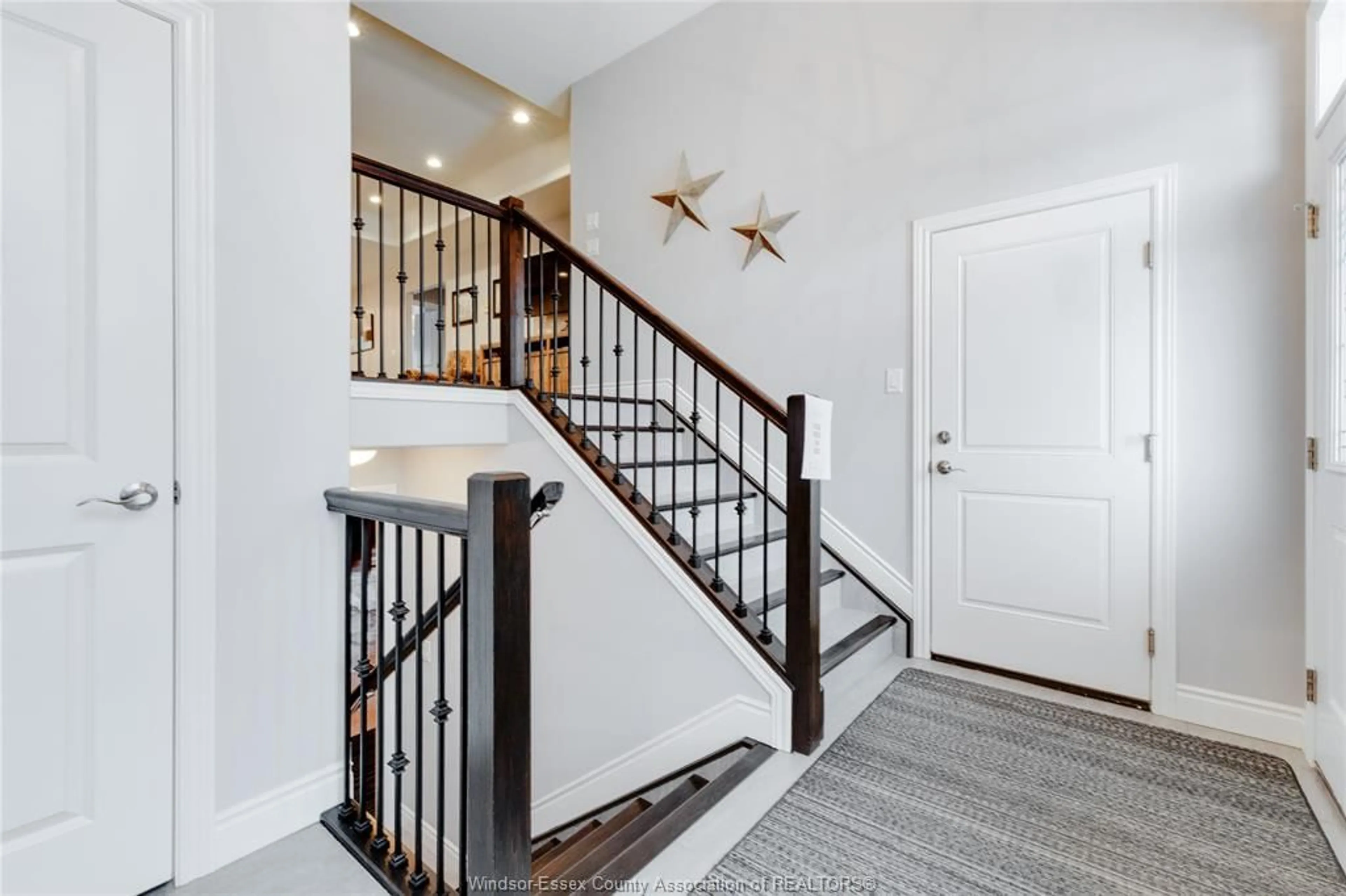 Unknown for 427 ROSEWOOD Dr, Lakeshore Ontario N8L 1B9